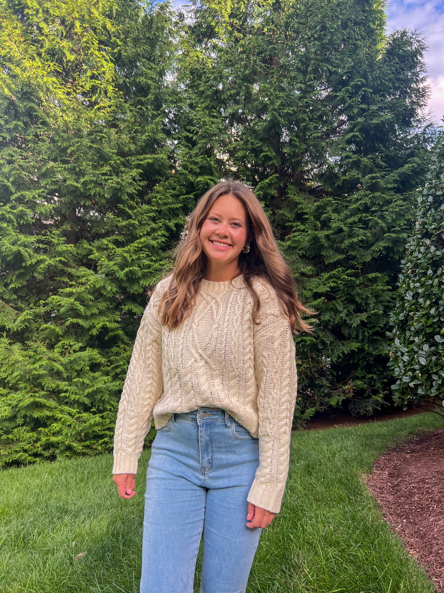 Fall Outfit! The best cream sweater 🍂

#LTKSeasonal #LTKStyleTip #LTKFindsUnder50