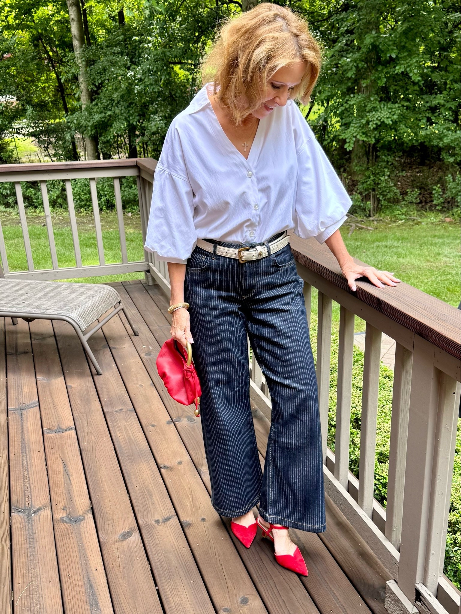 Ok… bad hair day but a great pair of pinstriped jeans from Lola!!! We have linked this outfit with similar because the shoes and purse are no longer available ❤️

#LTKootd #LTKOver40 #LTKSeasonal