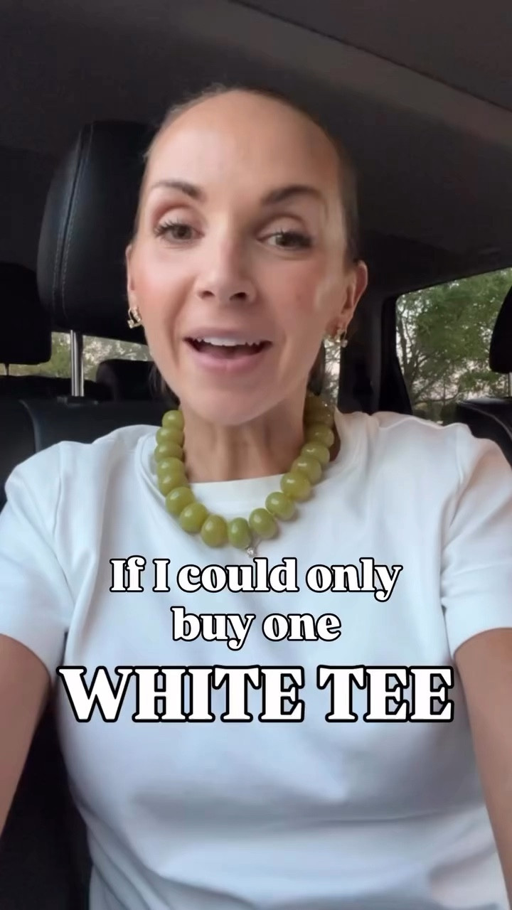 If I could only buy one white tee this is the one I would grab! I am in a XS. @Aritzia 

#LTKgrwm