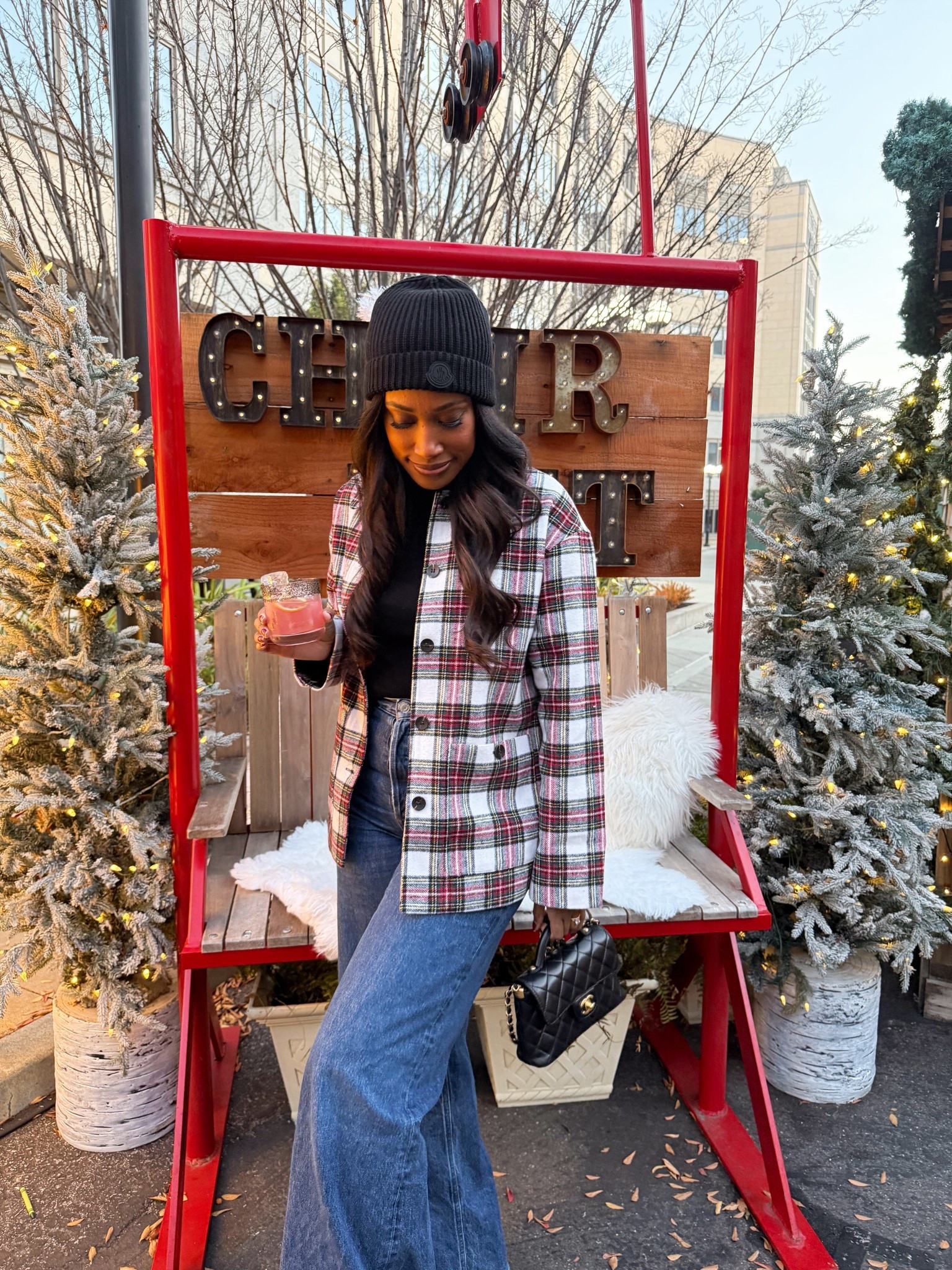 Après-ski ⛷️🪵🔥❤️

Shop my favorite plaid jacket here!

#LTKSaleAlert #LTKFindsUnder100 #LTKHoliday