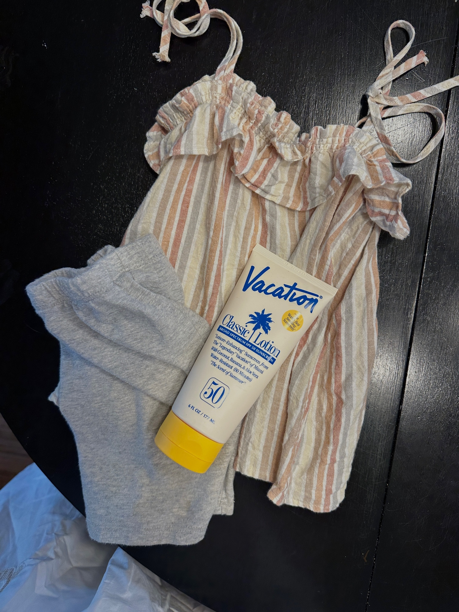 Can’t do summer without sunscreen ☀️ 