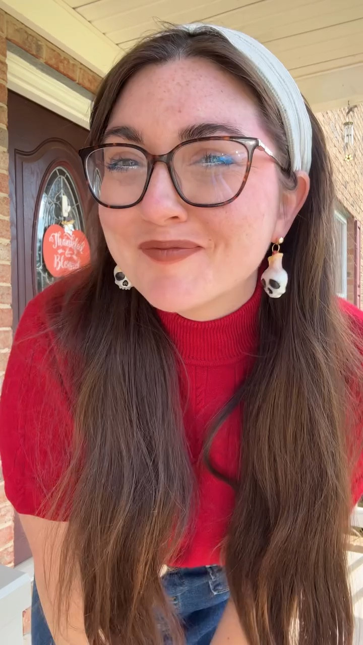 This outfit is largely thrifted, but I’ve linked all the pieces I could find!
🤎
Earrings are from my brand Adventurer’s Soul Co. They are called the Kill Your Darlings earrings.
🍂
#fashion #ootd #style #fitcheck #fashiongirly #fallfashion #autumnfashion #explore #grow #autumn #secondhandfashion