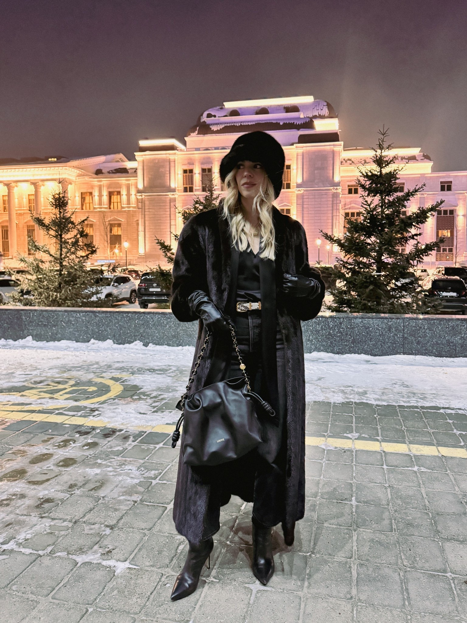 All black Valentine date night outfit, fur bucket hat, vintage fur coat, snakeskin belt, Levi’s black jeans, Loewe Flamenco pouch handbag, style over 40

#LTKOver40 #LTKValentine #LTKSeasonal