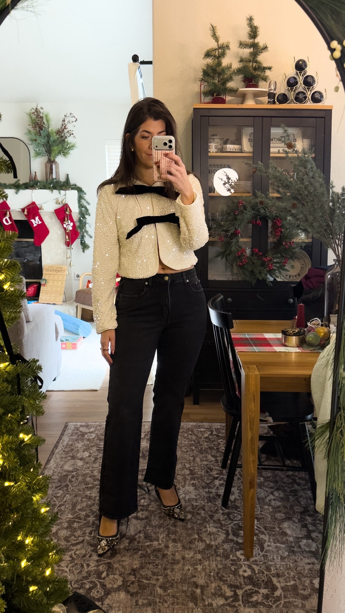 In a medium sequin jacket
8 black jeans 

#LTKHoliday #LTKMidsize #LTKFindsUnder50