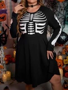Plus Halloween Print Dress
   SKU: sf2207152009646420      
          (3 Reviews)
            US$... | SHEIN