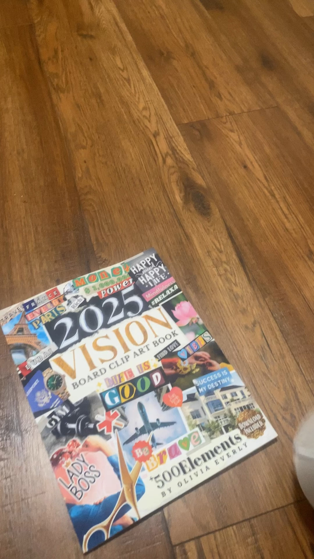 Vision board 2025 
All you need for a great start…  board, books, candle and all

#LTKHome #LTKParties #LTKFamily