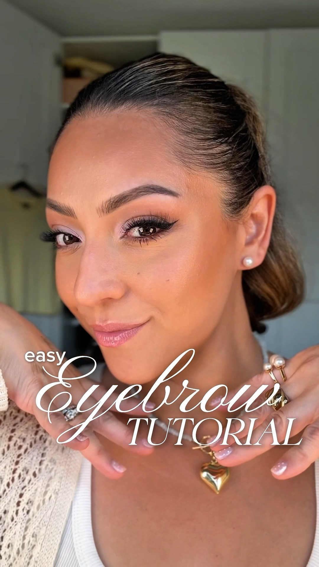 Step by step tutorial on how to fill in your eyebrows😌✨💕

Using my faves from Anastasia Beverly Hills❤️




Easy makeup tutorial, eyebrow tutorial, makeup tutorial, step by step makeup routine, over 40 makeup, how to makeup, how to fill in eyebrows, brow products, best eyebrow pencil, best eyebrow pen.

#LTKmorningroutine #LTKBeauty #LTKselfcare