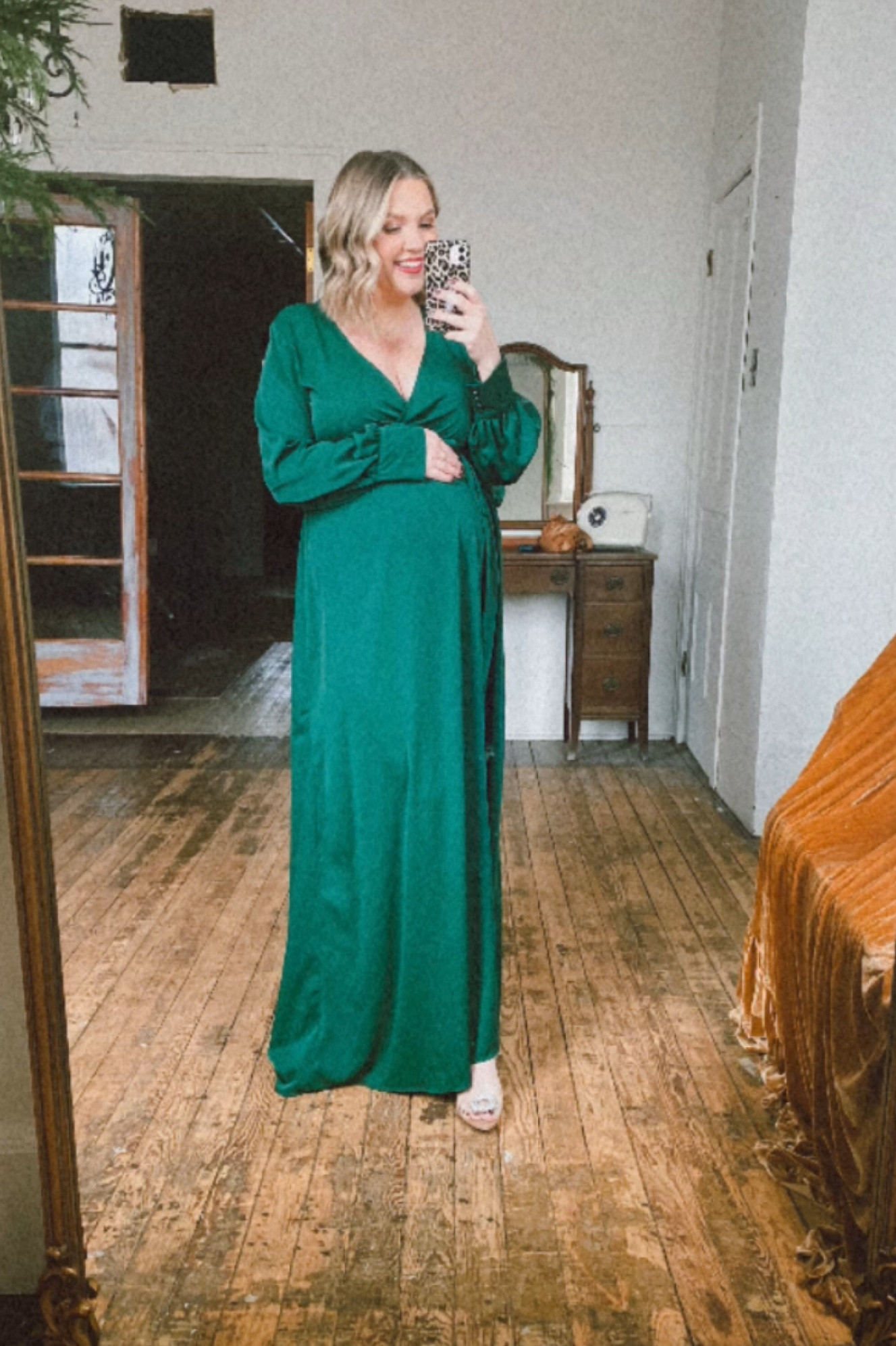 What I wore for our holiday family
Photos. The dress is a size large. Still have plenty of room for the bump. 



#LTKHoliday #LTKBump #LTKFindsUnder100