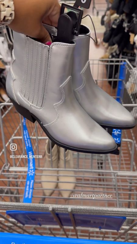 Needing some fall fashion inspo? Check out the new western boots at @walmart!💙 #walmartpartner 
These are my favorite finds and all under $25!🏃🏻‍♀️ @walmartfashion #walmartfashion 

#LTKSeasonal #LTKshoecrush #LTKstyletip