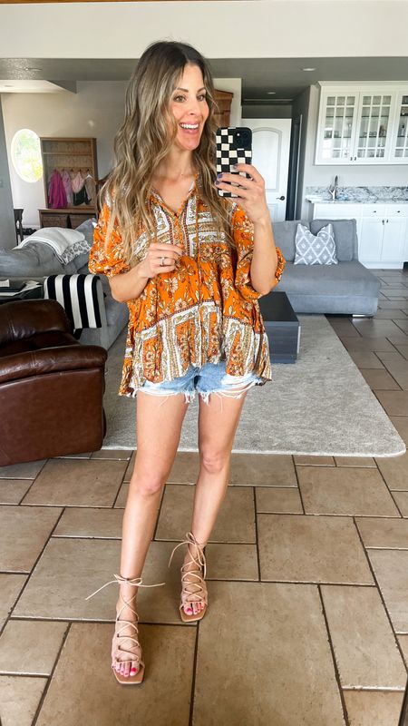 Comment BOHO STYLE for the links! Obsessed with this top and I think these shorts will be my most worn of the summer! And in major sale today!
.
.
.
Boho style boho outfit boho top amazon spring outfit amazon fashion amazon outfit  . Levi’s shorts Levi’s 501 shorts Levi’s sale 
.
.
.

#springfashion #casualspringootd #casualspringoutfit  
#amazonfashion #founditonamazon #amazonoutfit #amazonhaul #amazonfaves #amazonfinds #amasonstyle #amazonfavorites #affordablefashion #amazonspringstyle 
