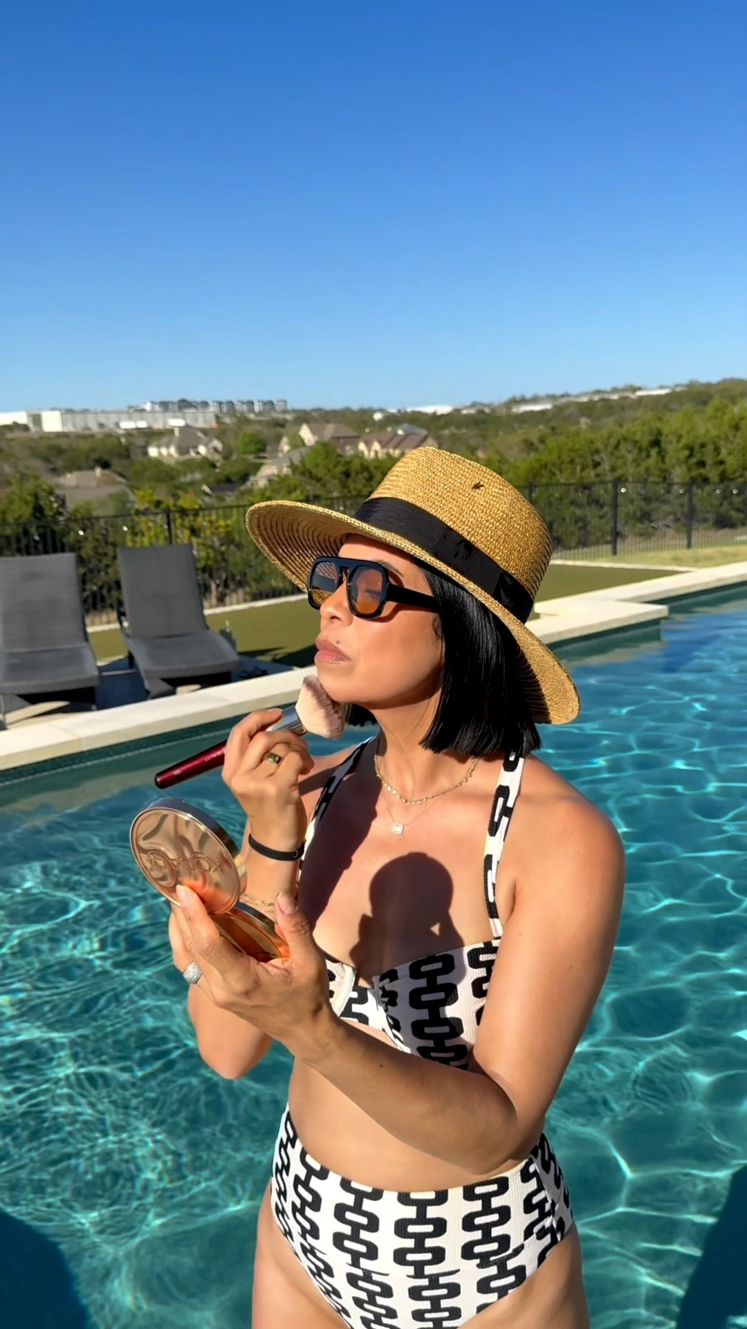 Summer is almost upon us..
Sun Veil Illuminating Sunscreen SPF30 is perfect for this season.. 
-perfect for on the go touch ups
-buildable golden sheen
- leaving you with the most beautiful natural glow!
Best is use layered on top of your favorite sunscreen..
And it smells like heaven!
Applied with the @BK Beauty 105 large buffing brush 

#LTKselfcare #LTKOver40 #LTKBeauty