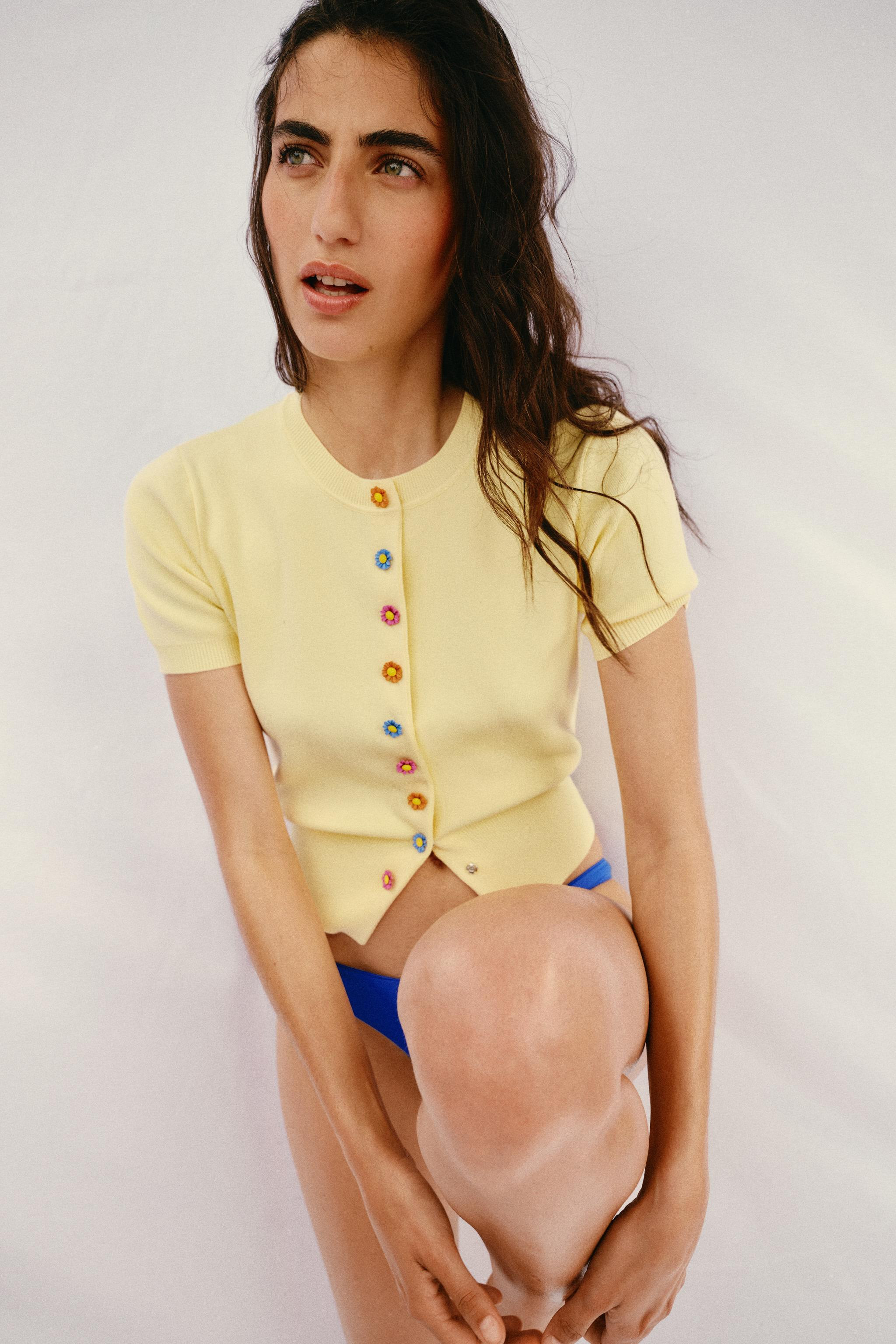 CARDIGAN WITH FLOWER BUTTONS | Zara UK