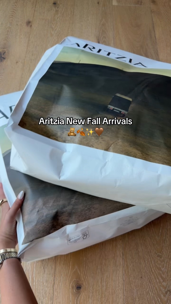 Aritzia fall haul 🤎 These are the perfect lightweight pieces to start transitioning into fall. I’ll be posting a full try-on of everything soon, so stay tuned! I’ll have all of these linked on my LTK.

@Aritzia