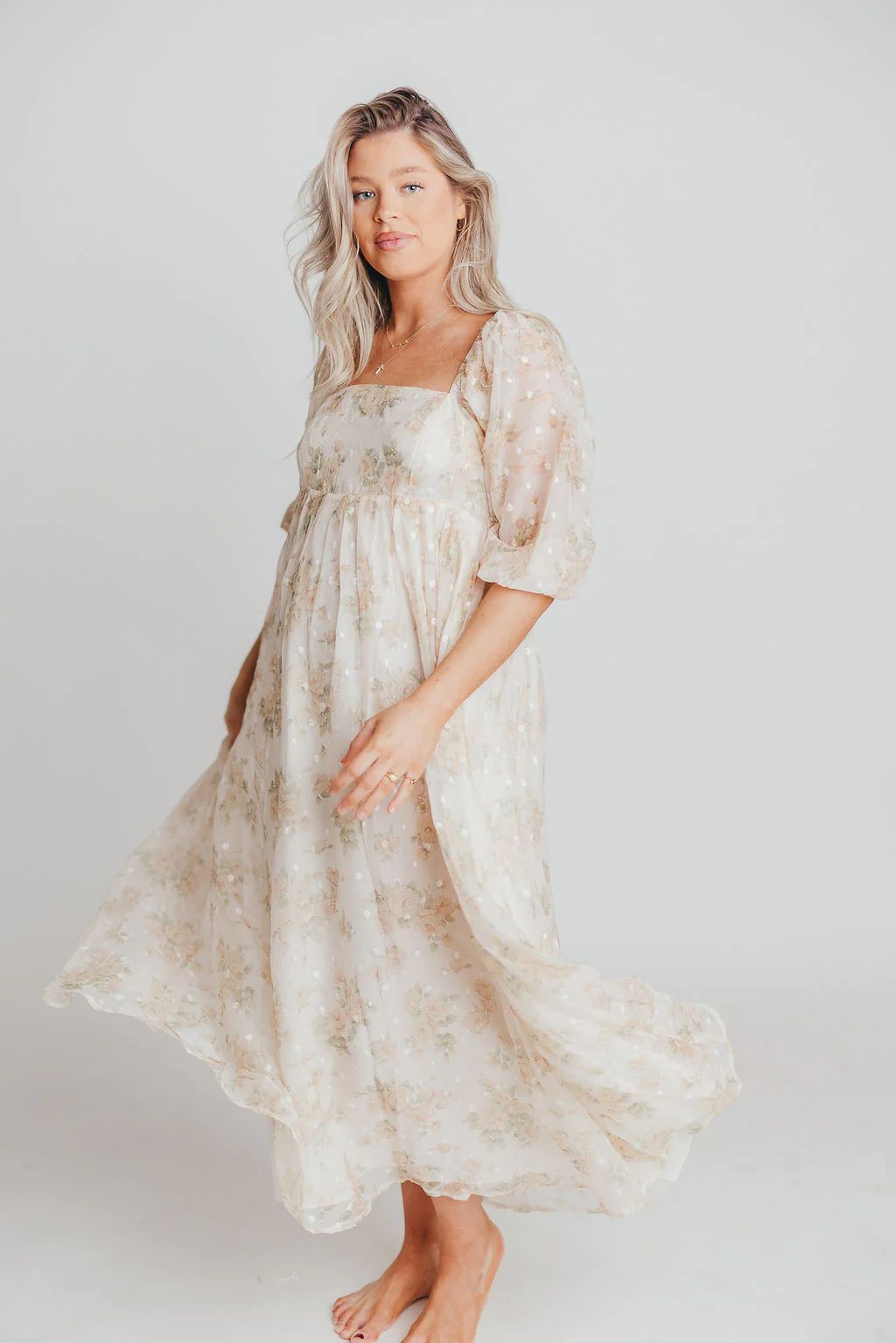 Mona Maxi Dress in Cream Floral - Bump Friendly | Worth Collective