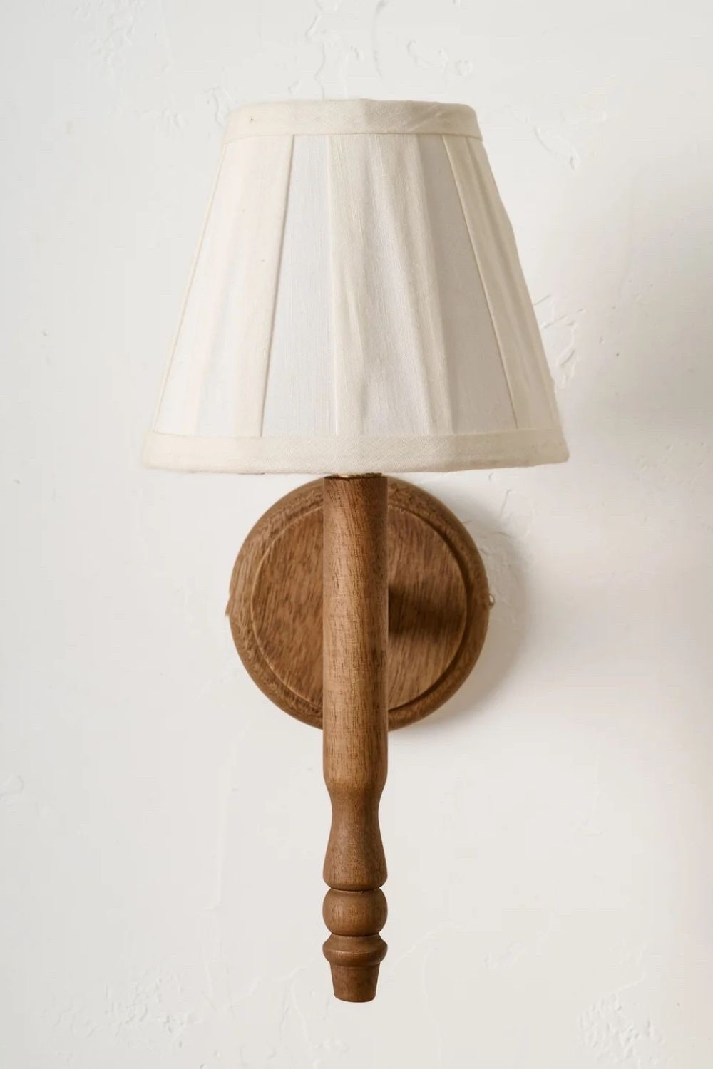 This may be the cutest wall sconce ever. Magnolia always has the prettiest things.

#LTKHome