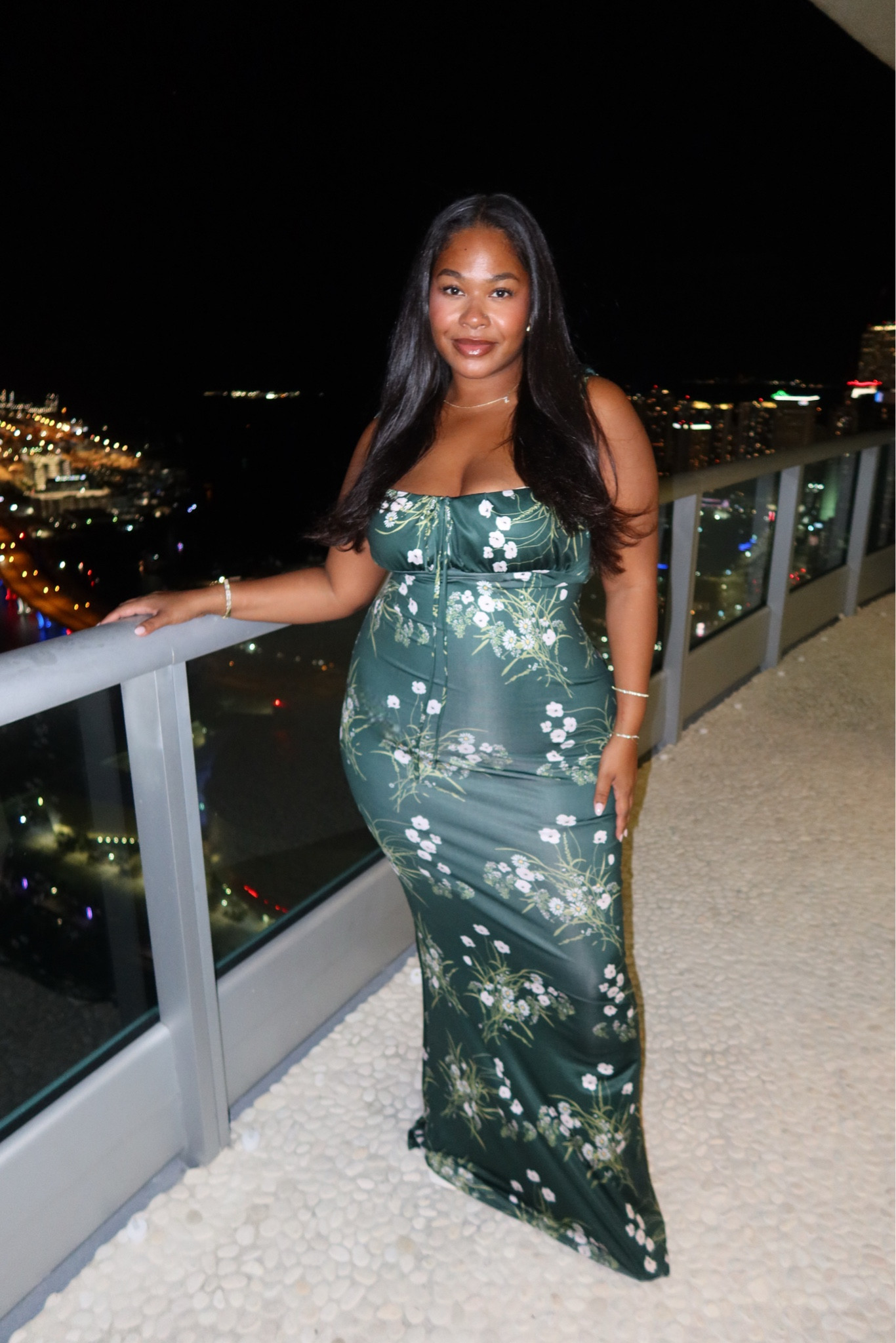 Perfect holiday dress ! Wearing an xxl

#LTKPlusSize #LTKMidsize #LTKSeasonal