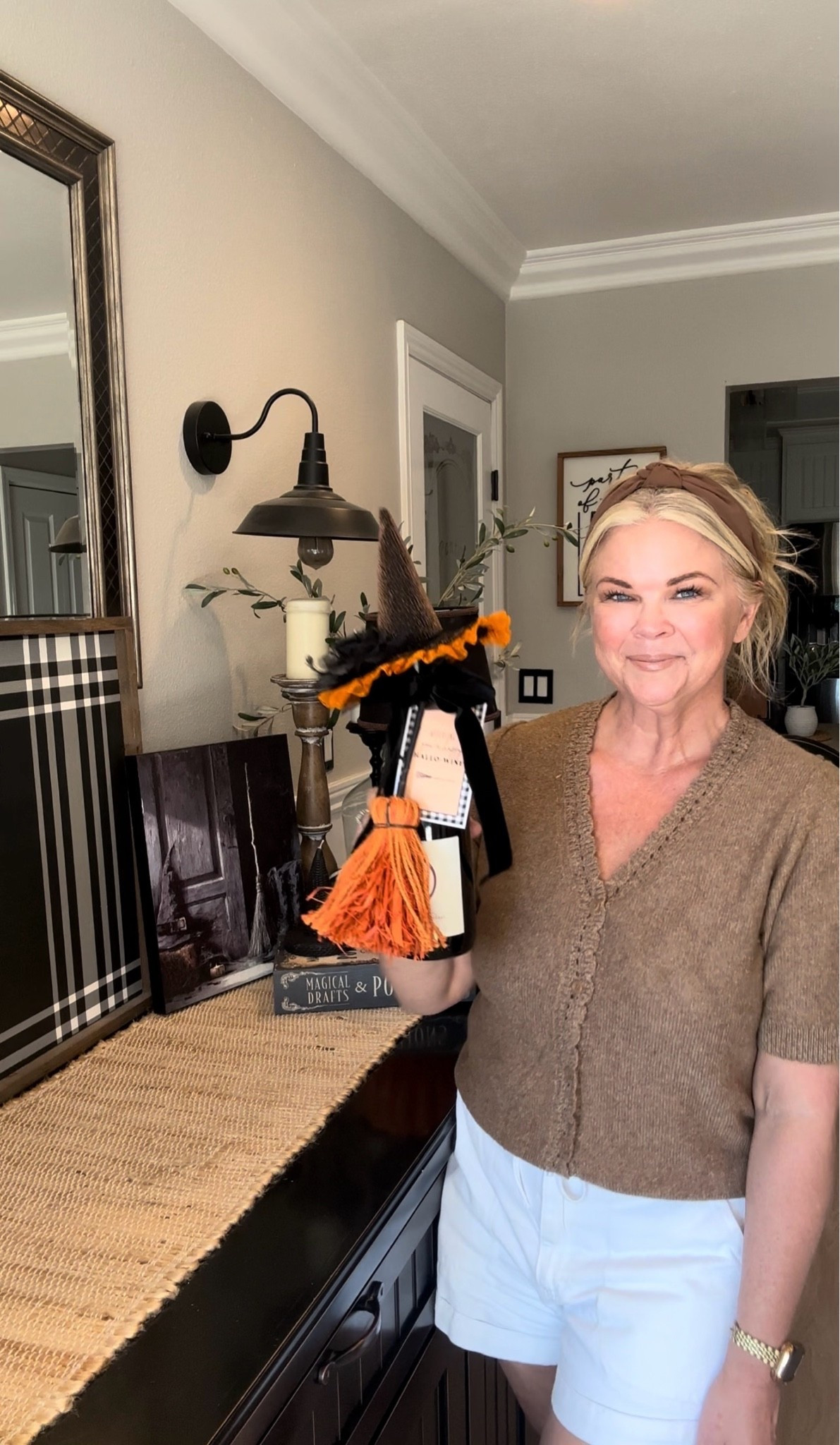 Loving this short sleeve lightweight sweater! The color is perfection. I love that you can where it opened or closed. Great for the transition from Summer to Fall🍁🤎🧡🍂 Wearing a M￼

#LTKSeasonal #LTKOver40 #LTKMidsize