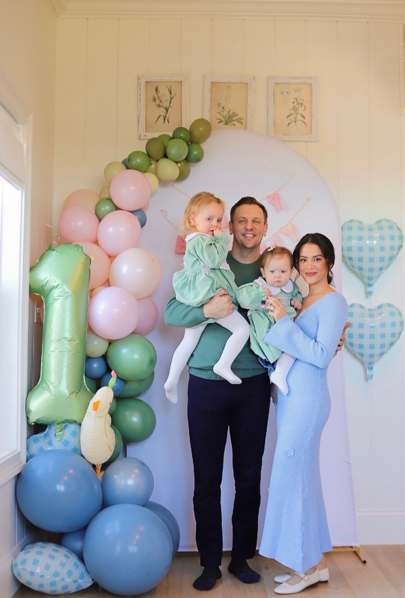 The silliest goose with her favorite people 🤍🪿🎂 #OneSillyGoose #SillyGooseBirthday #FirstBirthday #FamilyMoments #BirthdayCelebration #NeutralPartyDecor #ToddlerBirthday #WhimsicalDecor 

#LTKHome #LTKKids #LTKmomlife #LTKBaby