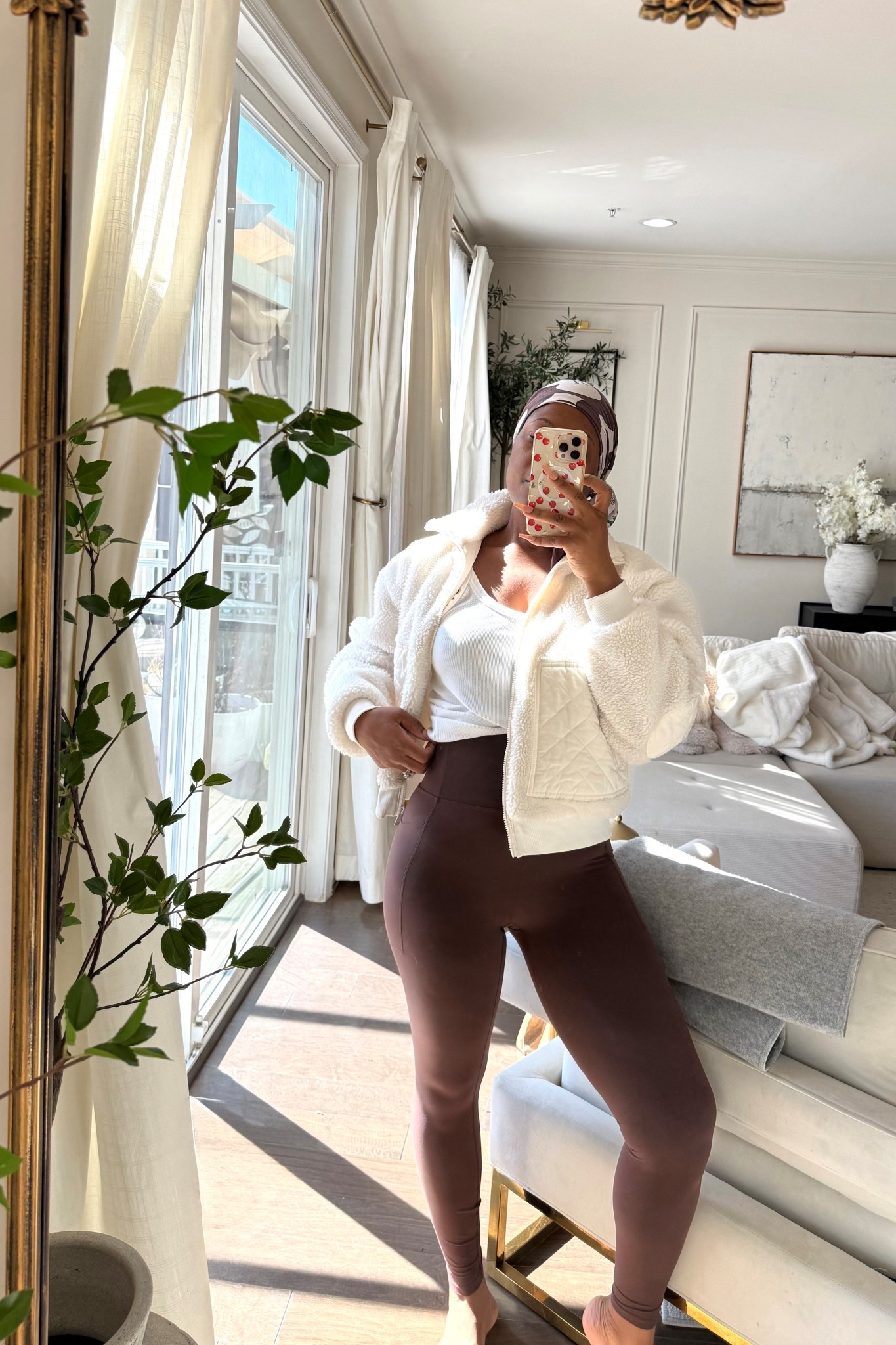 This leggings has to be one of my favorite purchases of last year. It’s so good . It feels so solf in and yet gives you support 

#LTKmidsize #LTKActive #LTKSeasonal