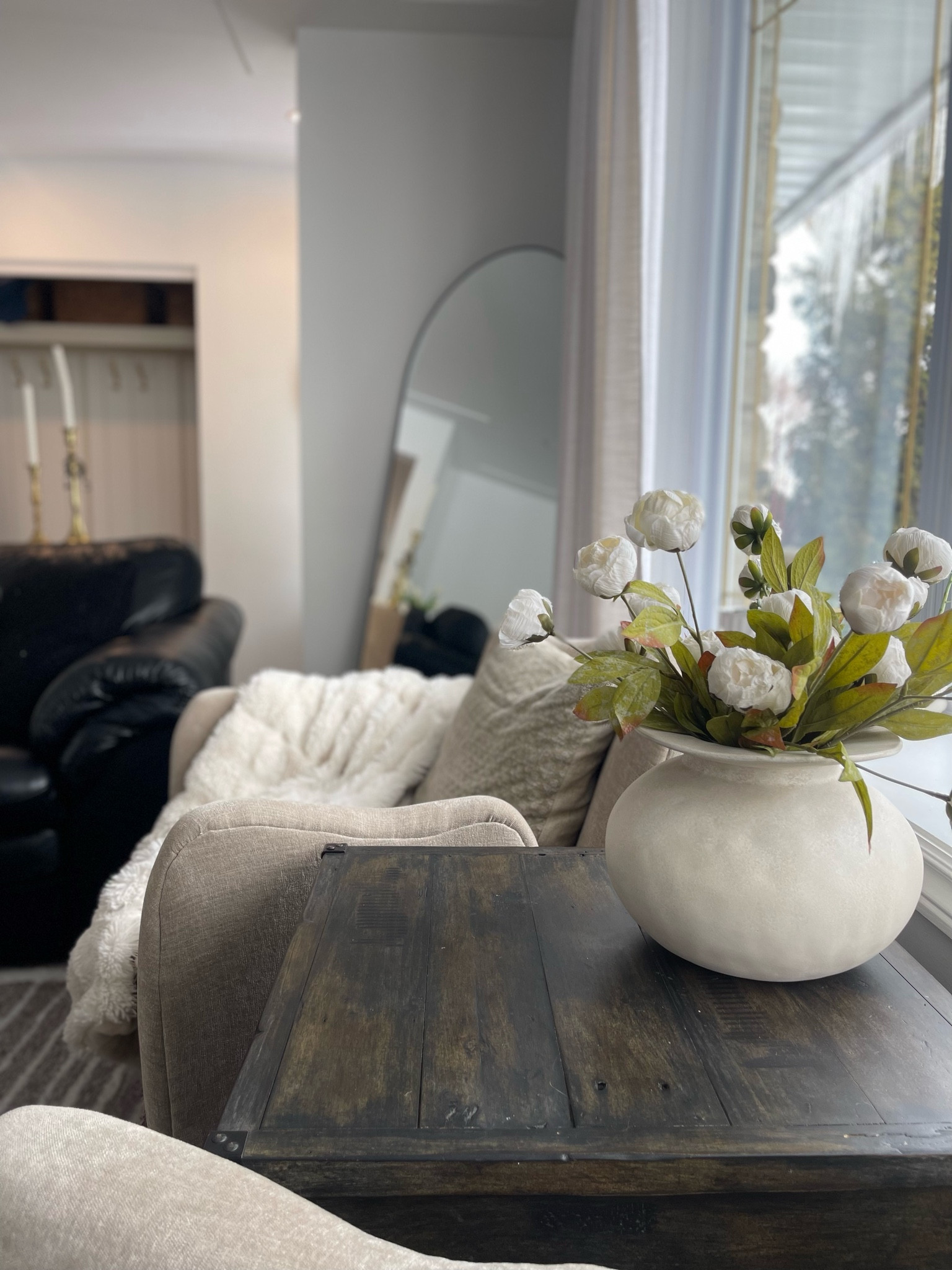 Neutral Living Room Home Decor Styling 

Affordable home decor, viral peonies stems, target home decor, spring 2025, boujee on a budget, boujie, budgetfriendly home decor, modern, organic, earthy, Amazon Canada, Amazon finds, seasonal decor, vintage, vase, spring stems 2025, afloral stems, hydrangeas, tulips, faux florals, faux stems

#LTKSaleAlert #LTKHome #LTKStyleTip