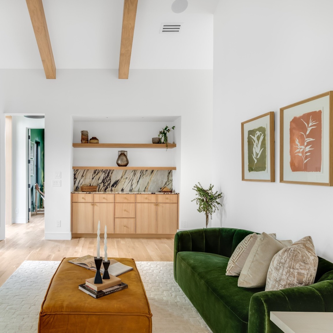 Forest Lane Primary Sitting Room 💚 

#LTKU #LTKHome #LTKOver40