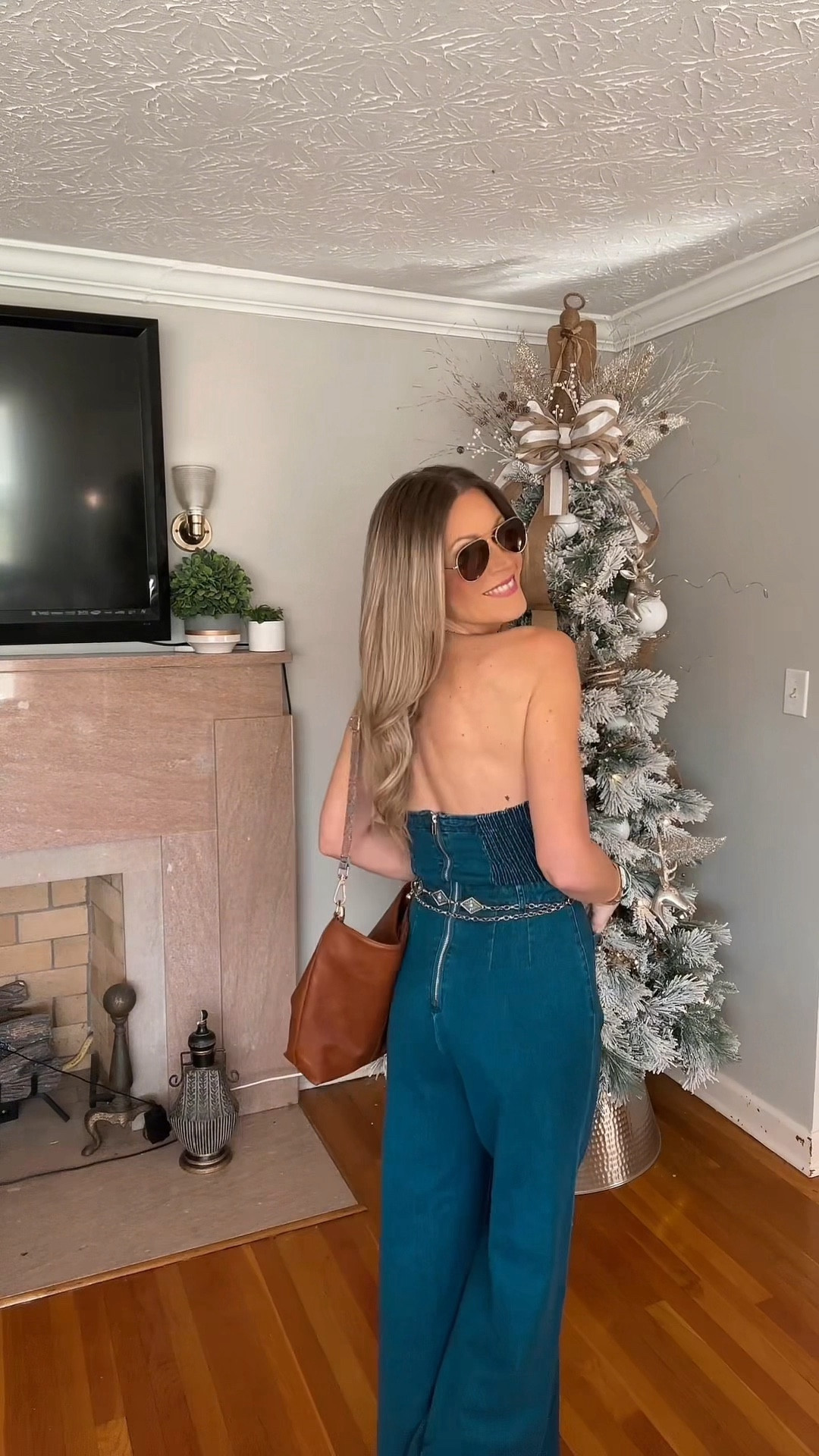 Get summer concert ready with more looks like this at Willow Boutique! Use promo code TIREDASAMOTHER at checkout for 20% off your order ❤️ The jumper below is not exact but very similar

#LTKSpringSale #LTKstyletip