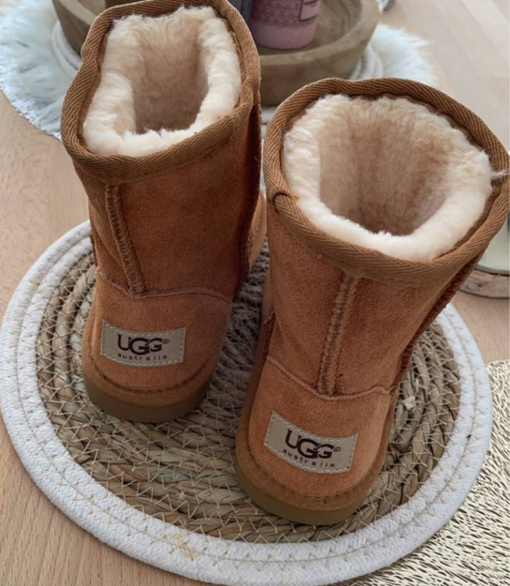 Toddler and kids Uggs #dhgate #dhgatefinds #bougieonabudget #luxuryforless 

#LTKshoecrush #LTKFind #LTKkids