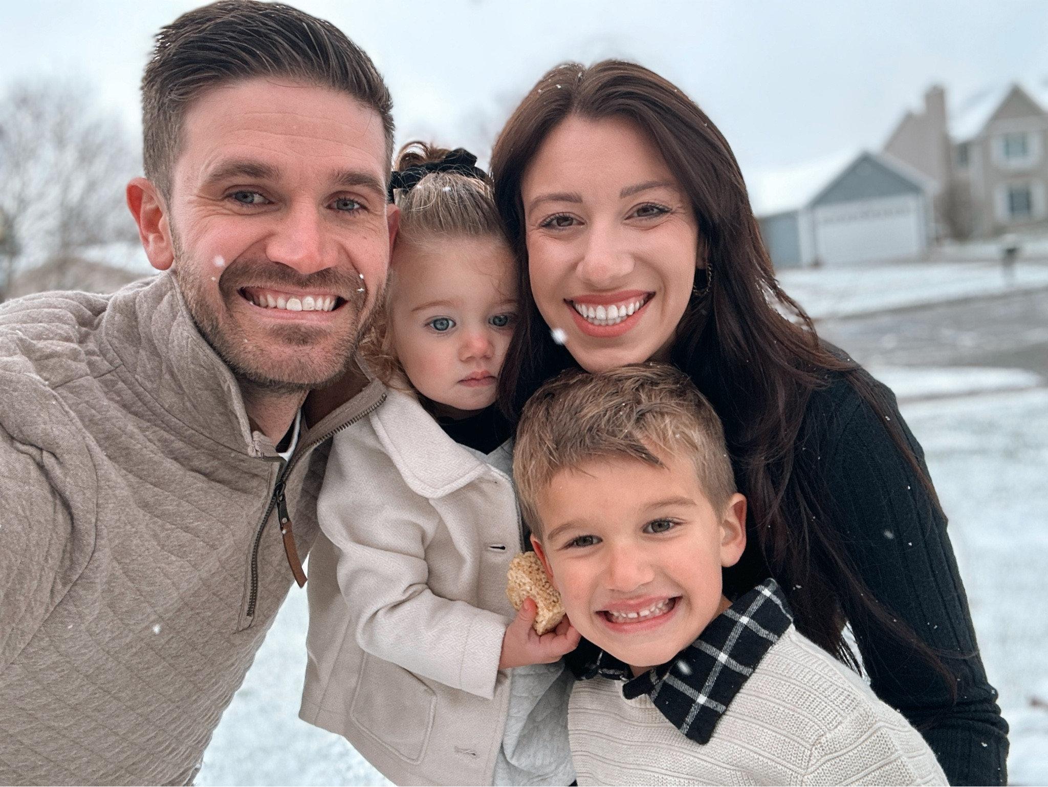 Holiday photo outfits 🤍

#LTKSaleAlert #LTKFamily #LTKHoliday