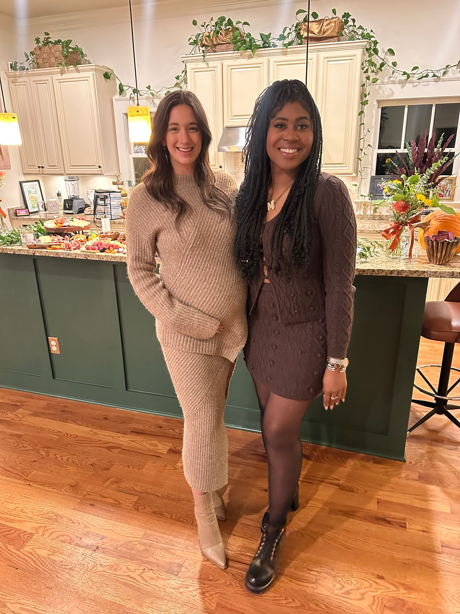 🤎 About last Night! 🤎✨🥂✨🍁✨🍁✨🥂✨🤎
——
🤎 We had such a great time last night at the #November Cola Cocktail Club, Fireside Fête 🥂🍾🍁🍁🥂! It was such a joy working alongside our team, to create the fall vibes last night from the fire pit to the charcuterie, games, s’mores bar, bourbon apple cider bar + our of course our lovey , host MK! ✨ — Swipe through to see some of the magic!🪄 
——
📌 So of course I had to dress for the occasion is this chocolate sweater set ! I Iove the peekaboo details & it is literally the coziest!🤎 Drop a 🤎 if you’re loving the fall vibes + this sweater set!
——


#LTKStyleTip #LTKParties #LTKMidsize