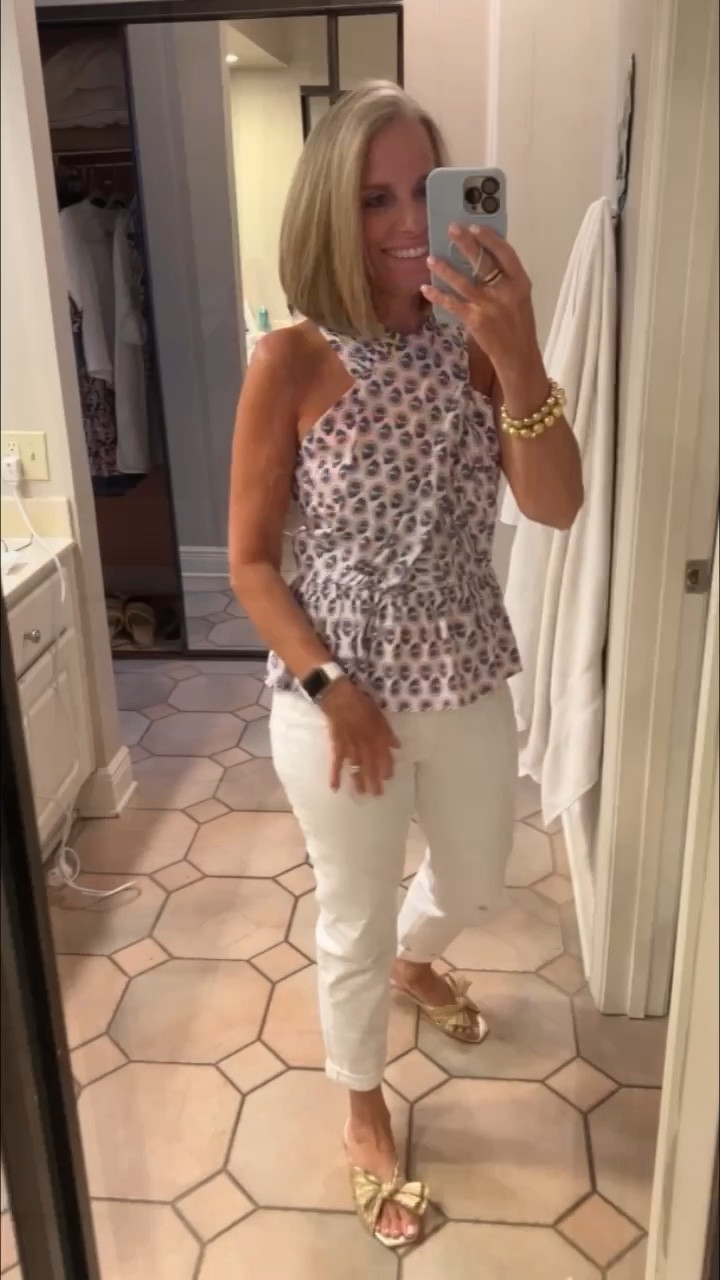 Here are all of my vacation looks 
Use code LISAXSPANX on Spanx 
Use COAST15 on Avara 
Use code LISA10 on Gibsonlook 

#LTKFind #LTKover40 #LTKsalealert