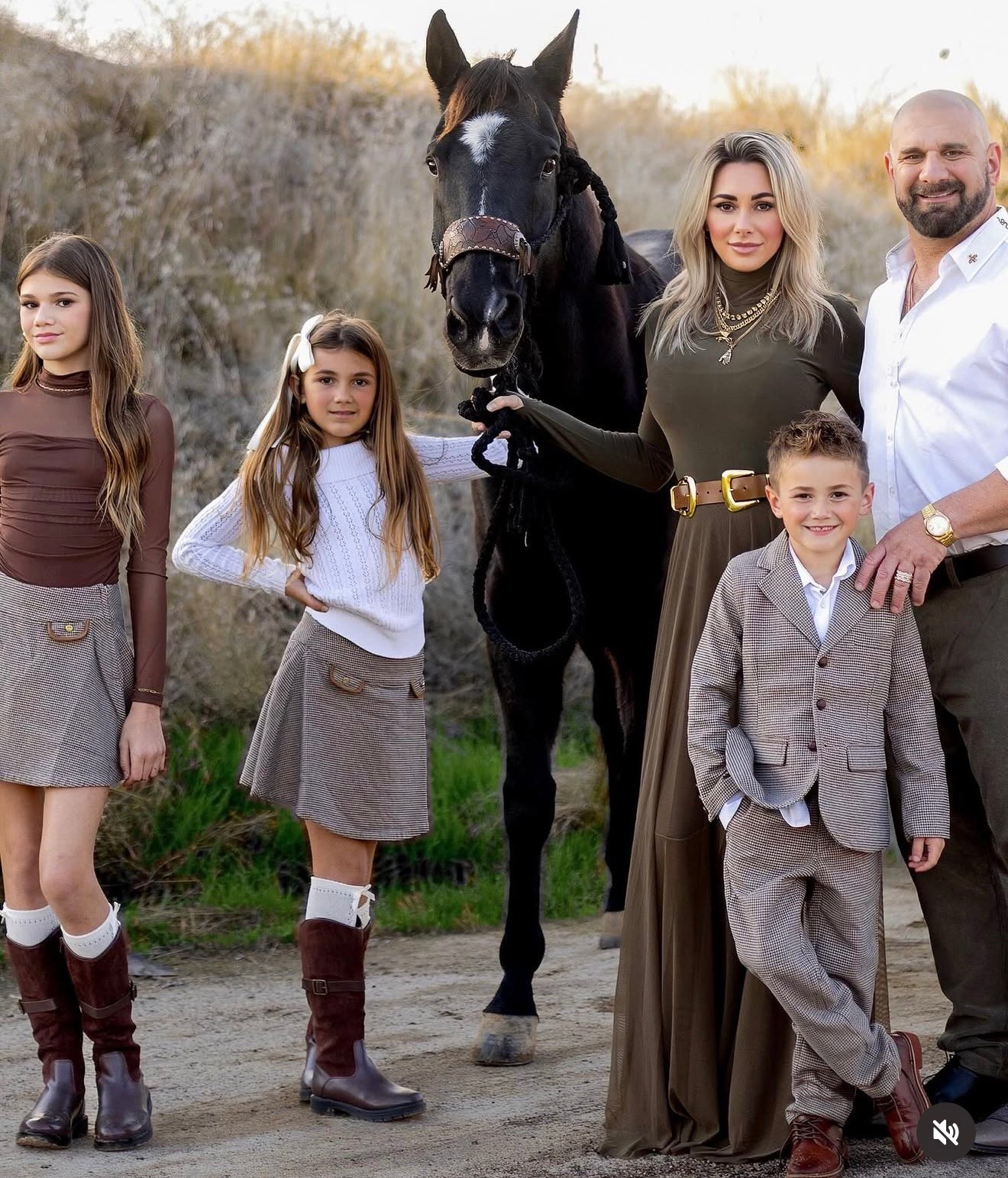 My best friends Christmas card and I am obsessed with her outfit, linked below for you guys! 

she is wearing size xs and she is 5’7 

#LTKSeasonal #LTKmomlife #LTKHoliday