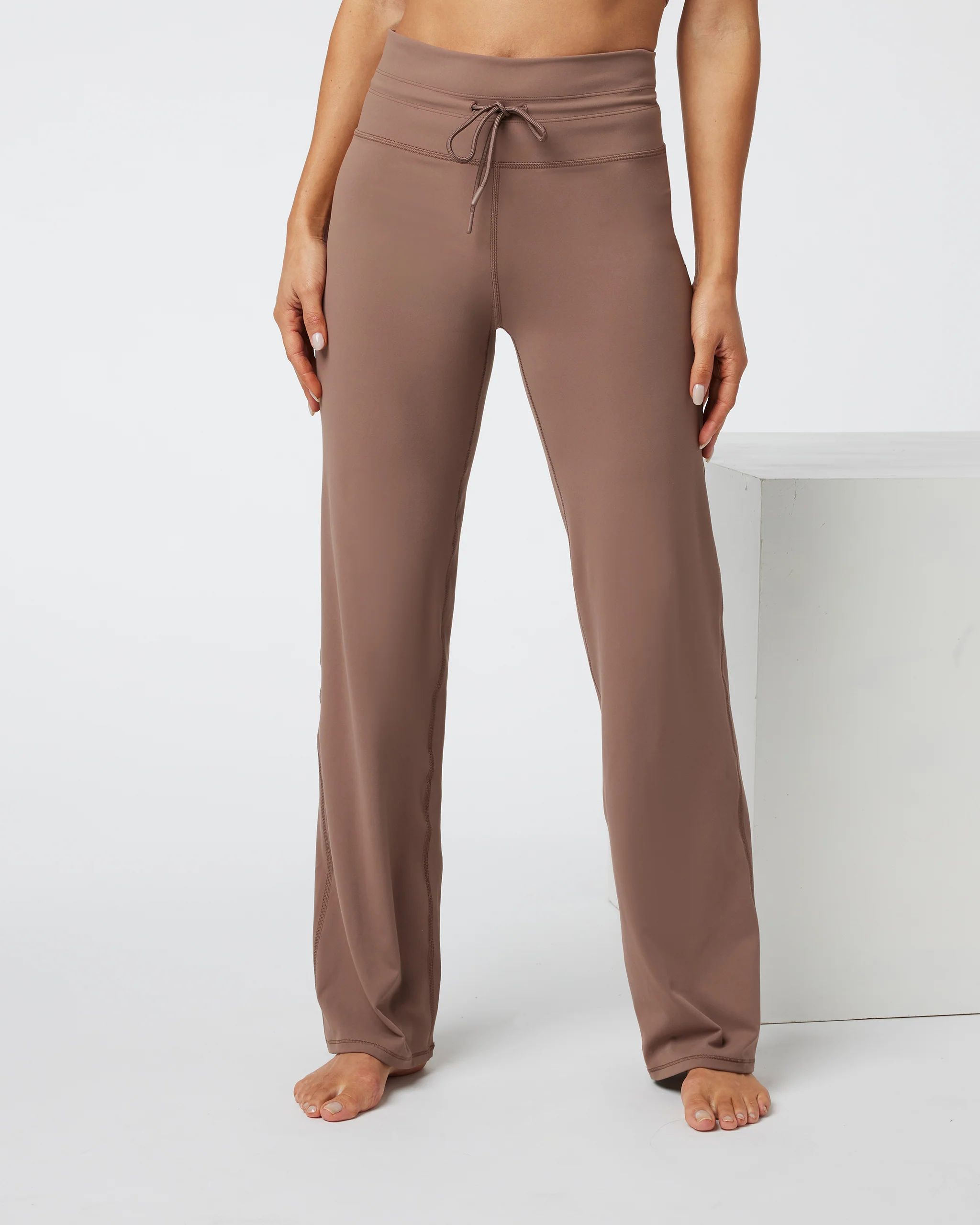 Daily Wideleg | Clove Wide-Leg Leggings | Vuori | Vuori Clothing (US & Canada)