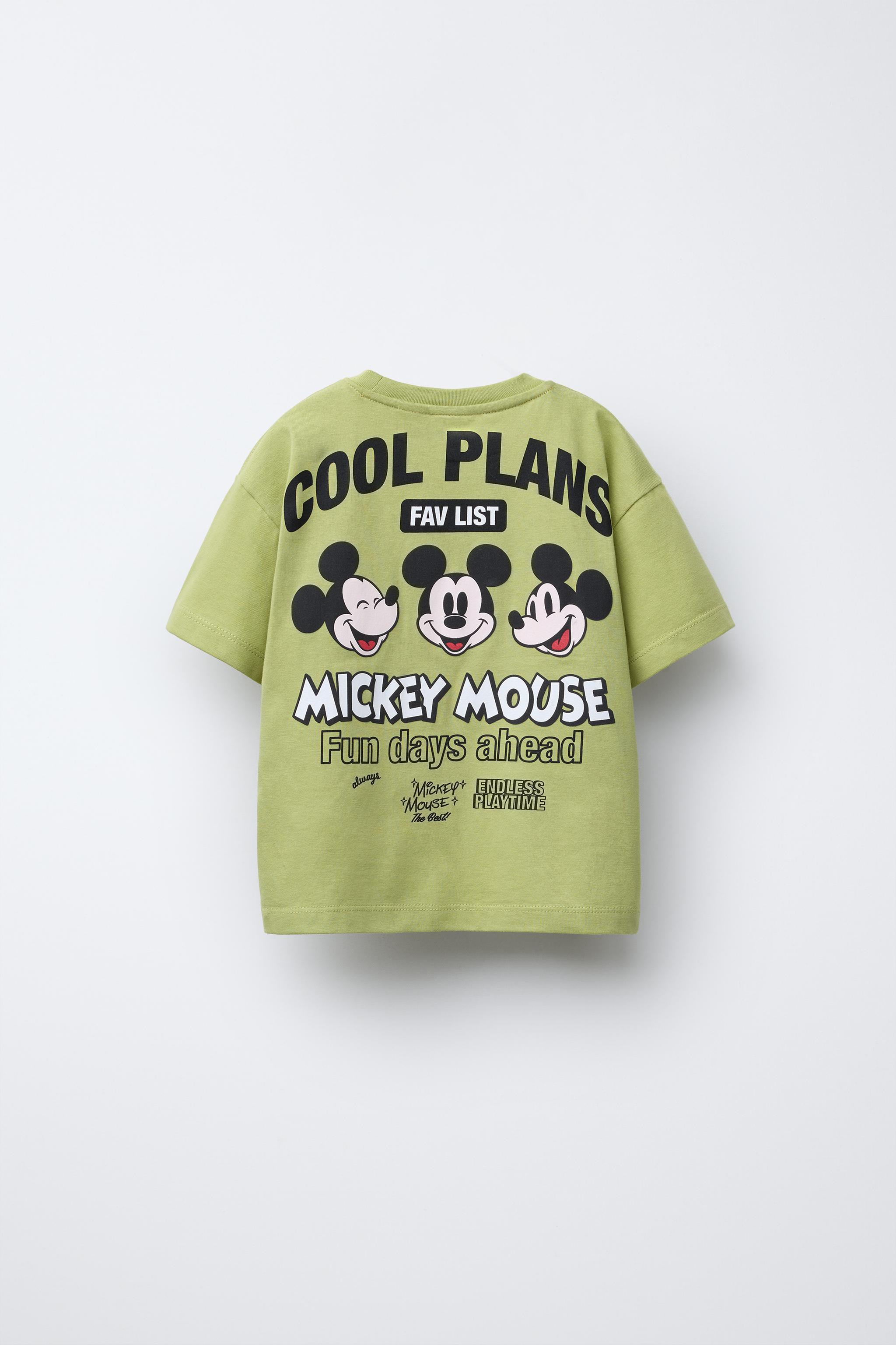 T-shirt with round neck and short sleeves. Embossed MICKEY MOUSE © DISNEY print. | Zara US