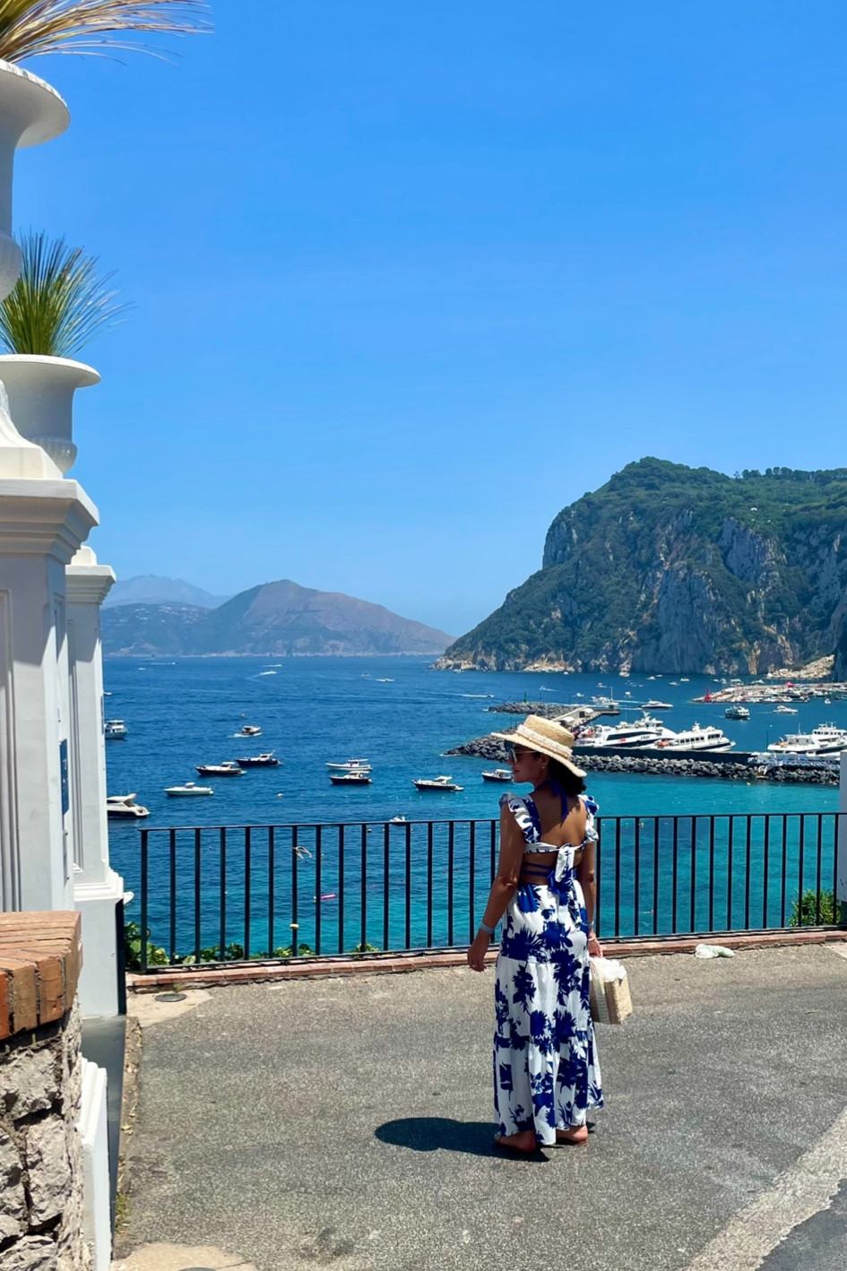 📍Capri 🇮🇹

#LTKStyleTip #LTKTravel #LTKFindsUnder50