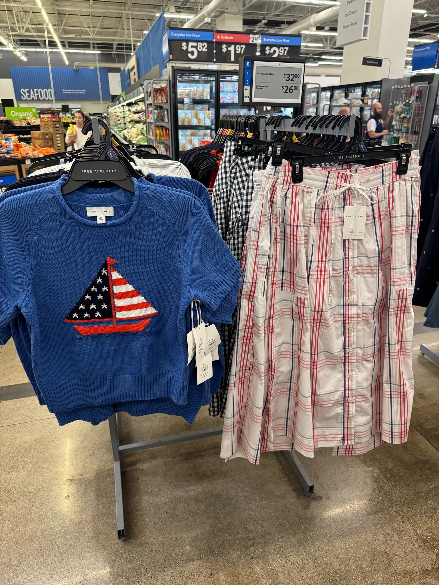 Walmart new Free Assembly arrivals! 🇺🇸❤️💙 

@walmart #walmartpartner #walmartstyle @walmartstyle

Memorial day outfit, Fourth of July outfit, Labor Day outfit, over 40 style, workwear

#LTKootd #LTKSeasonal #LTKWorkwear