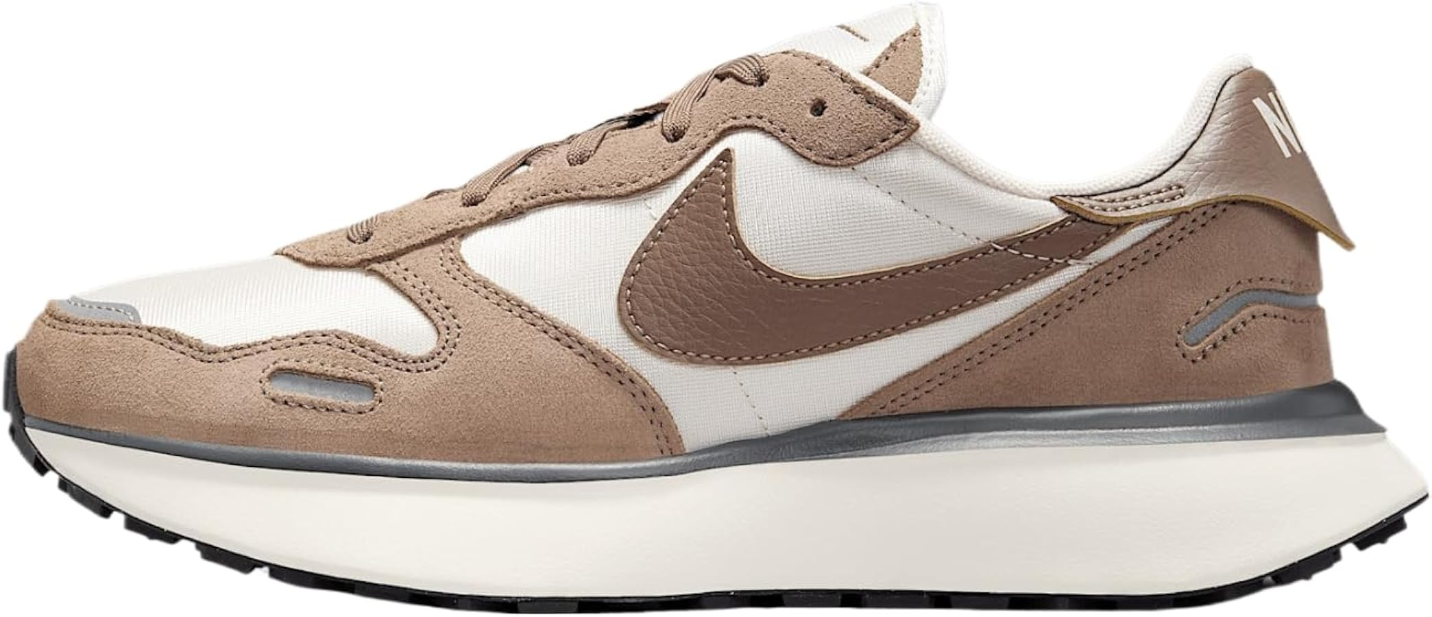 Nike Women's Sneaker | Amazon (US)