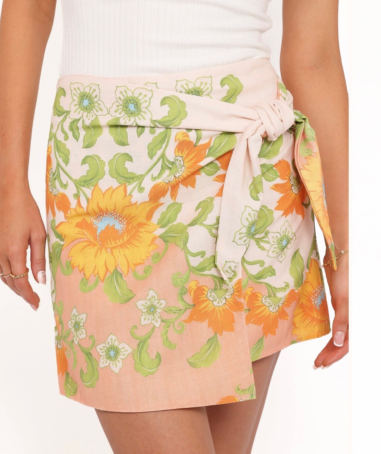 Love the colors in this mini wrap skirt! 

#LTKSeasonal #LTKootd #LTKgrwm
