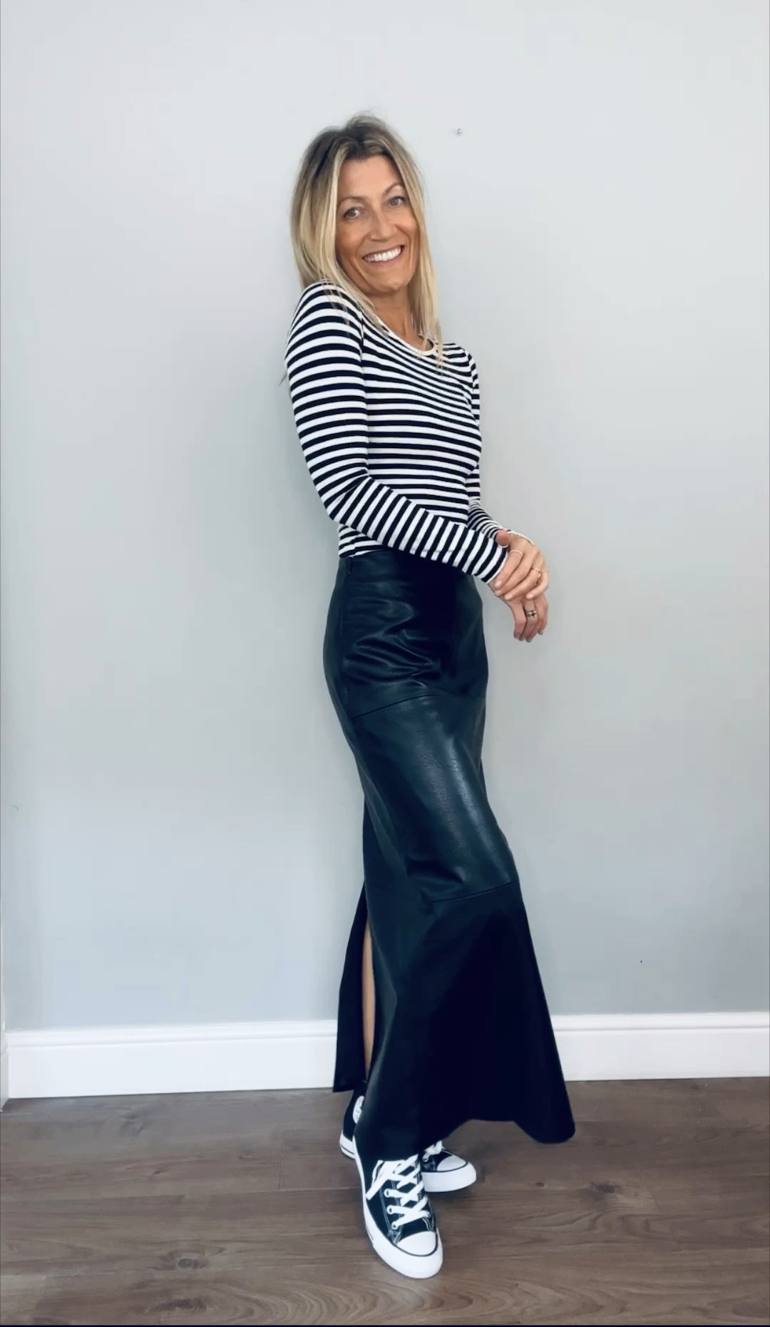 Black jean skirt outfit viewer best sale