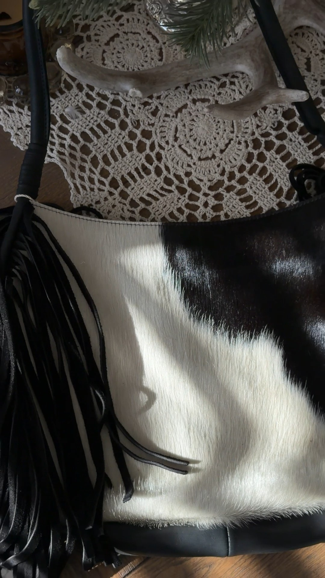 cowhide FRINGE purse! too good. omg 

#LTKgrwm #LTKootd #LTKSeasonal