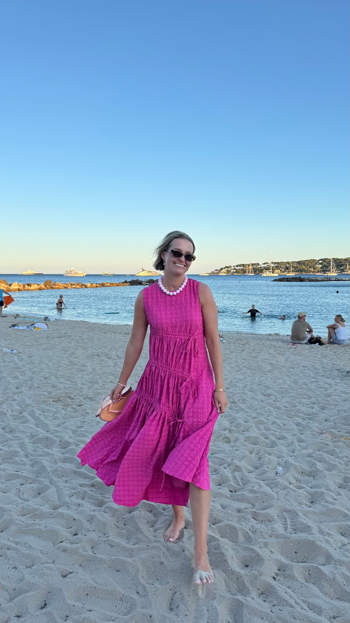 Summer holiday dress - wearing size M/10

Holiday outfits / summer dresses / euro summer 



#LTKeurope #LTKsummer #LTKuk