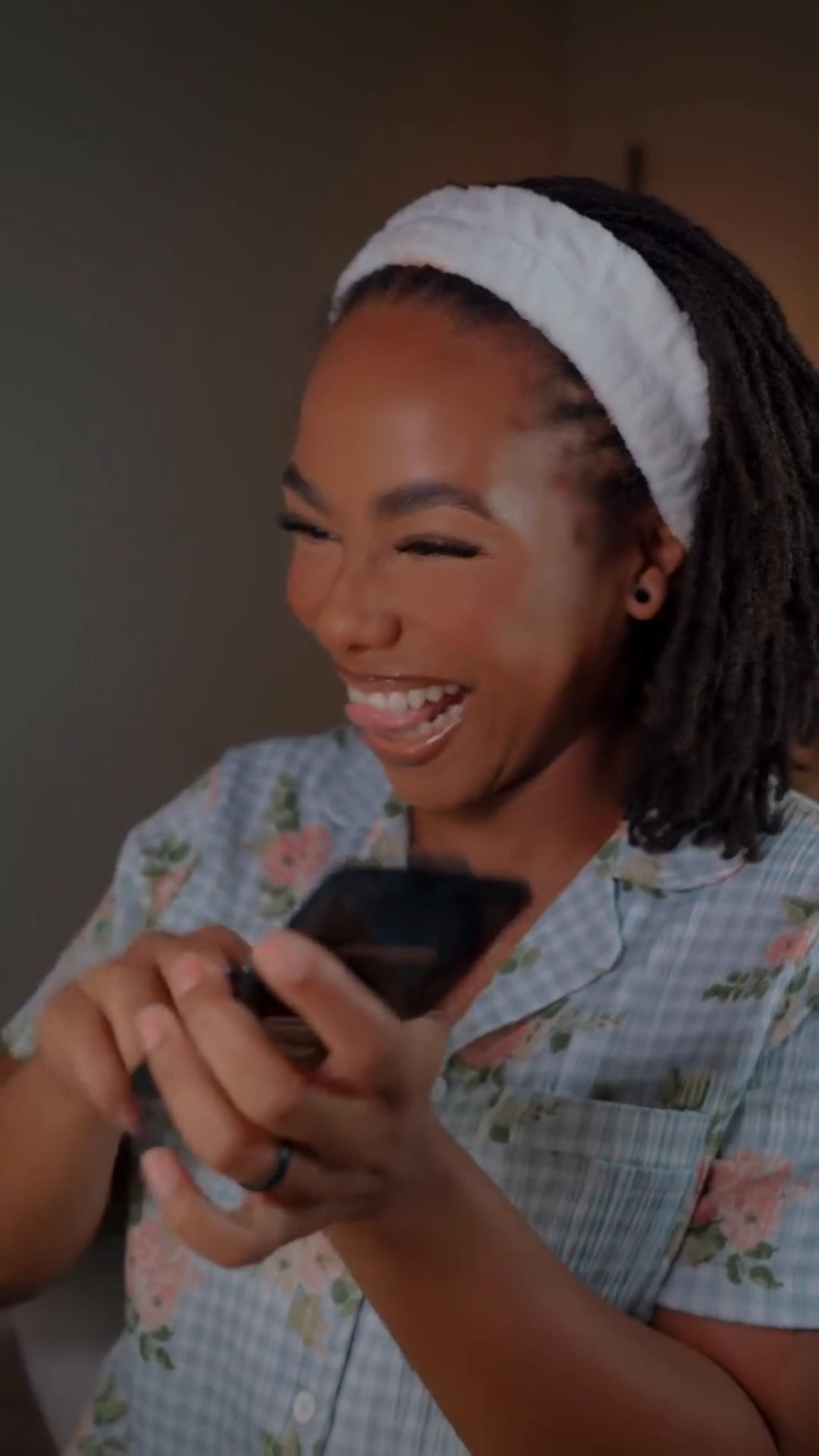 Trying @hudabeauty NEW Easy Bake Pressed
Powder 🤩🫧✨

Shade: Banana Bread

#LTKgrwm #LTKdayinmylife #LTKBeauty