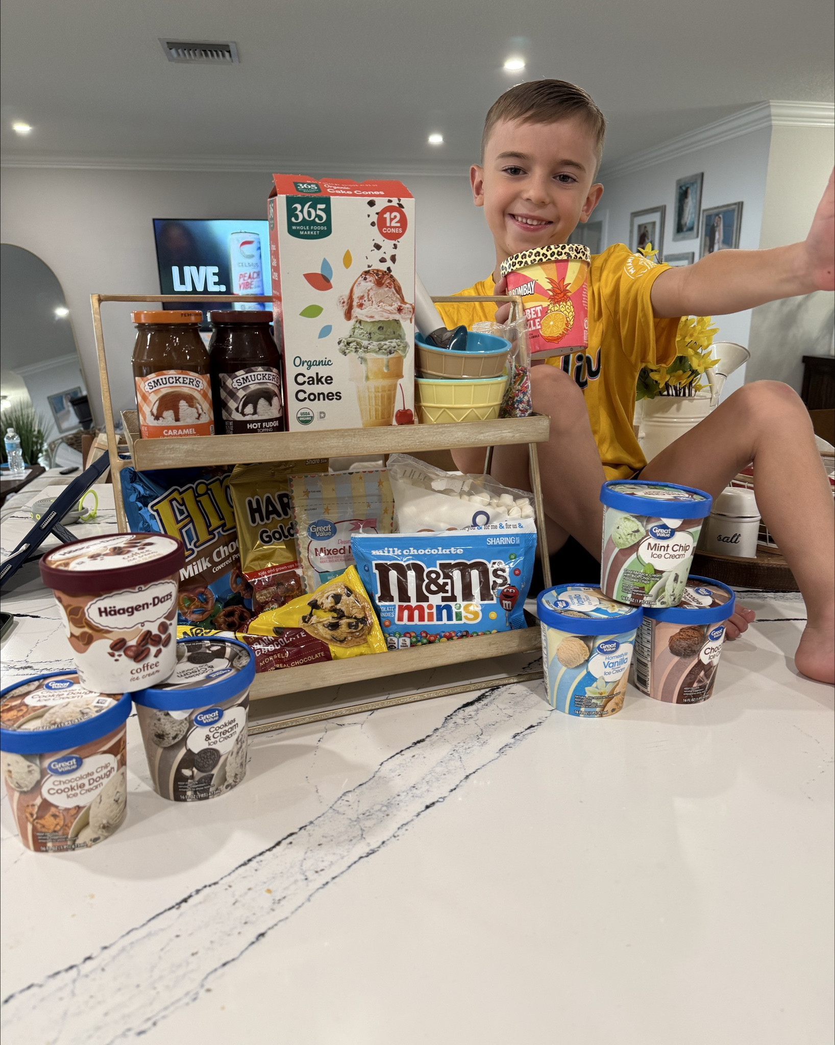 DIT ice cream sundae bar! 
.
Perfect ending to summer . 

#LTKKids #LTKParties #LTKFamily