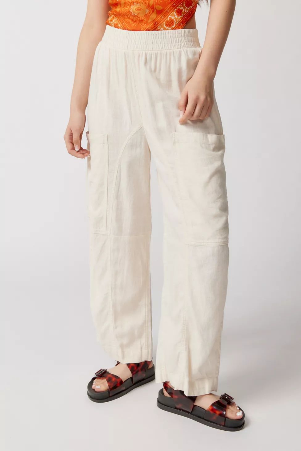 UO Mae Linen Cargo Pant | Urban Outfitters (US and RoW)