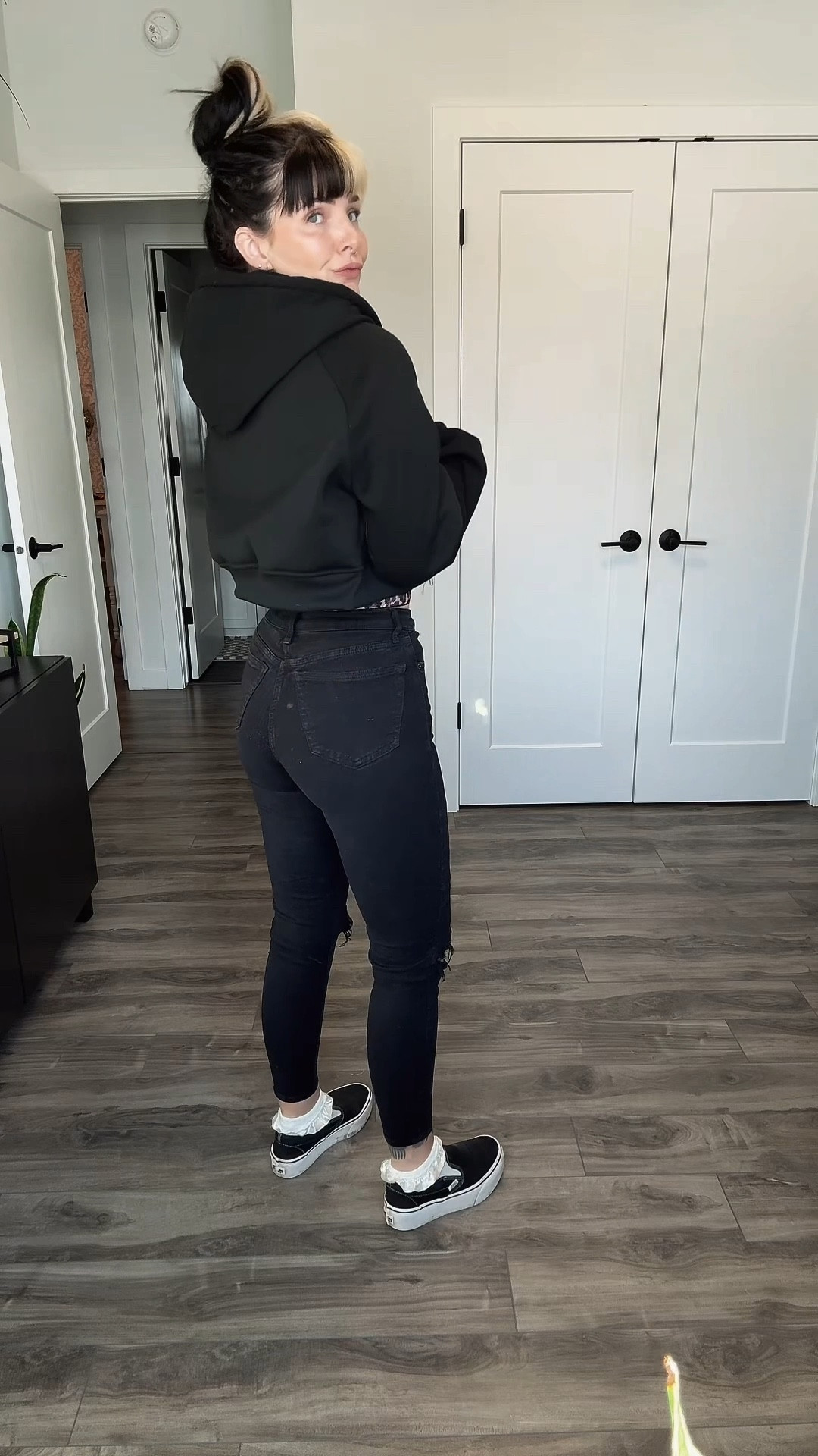 Comfy fit ✌🏻

Sweater: urban planet
Blouse: Temu
Jeans: Jaime high waisted Topshop
Socks: Ardene
Band: Vans stacked platform

#LTKwinter #LTKcanada #LTKstyletip