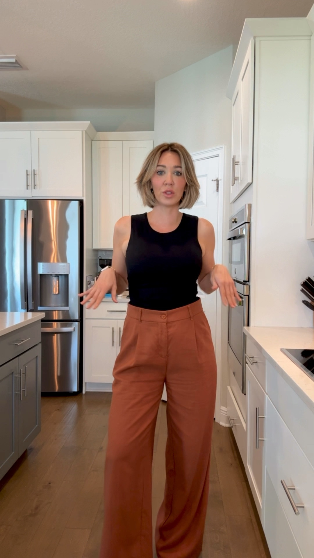 Wearing 31” inseam in the pants 

#LTKWorkwear #LTKStyleTip