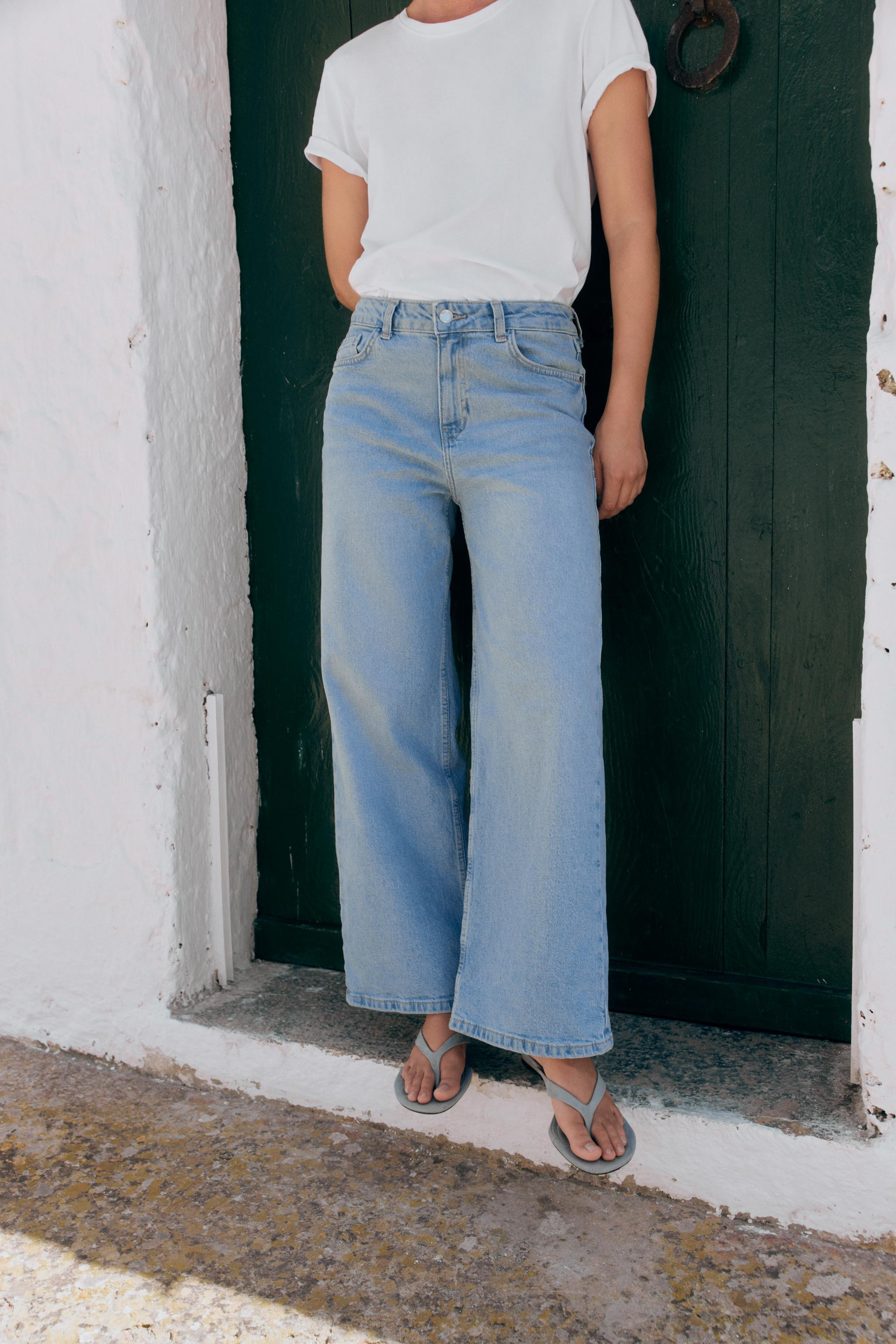 Z1975 HIGH-WAISTED CULOTTE COMFORT JEANS | Zara Canada