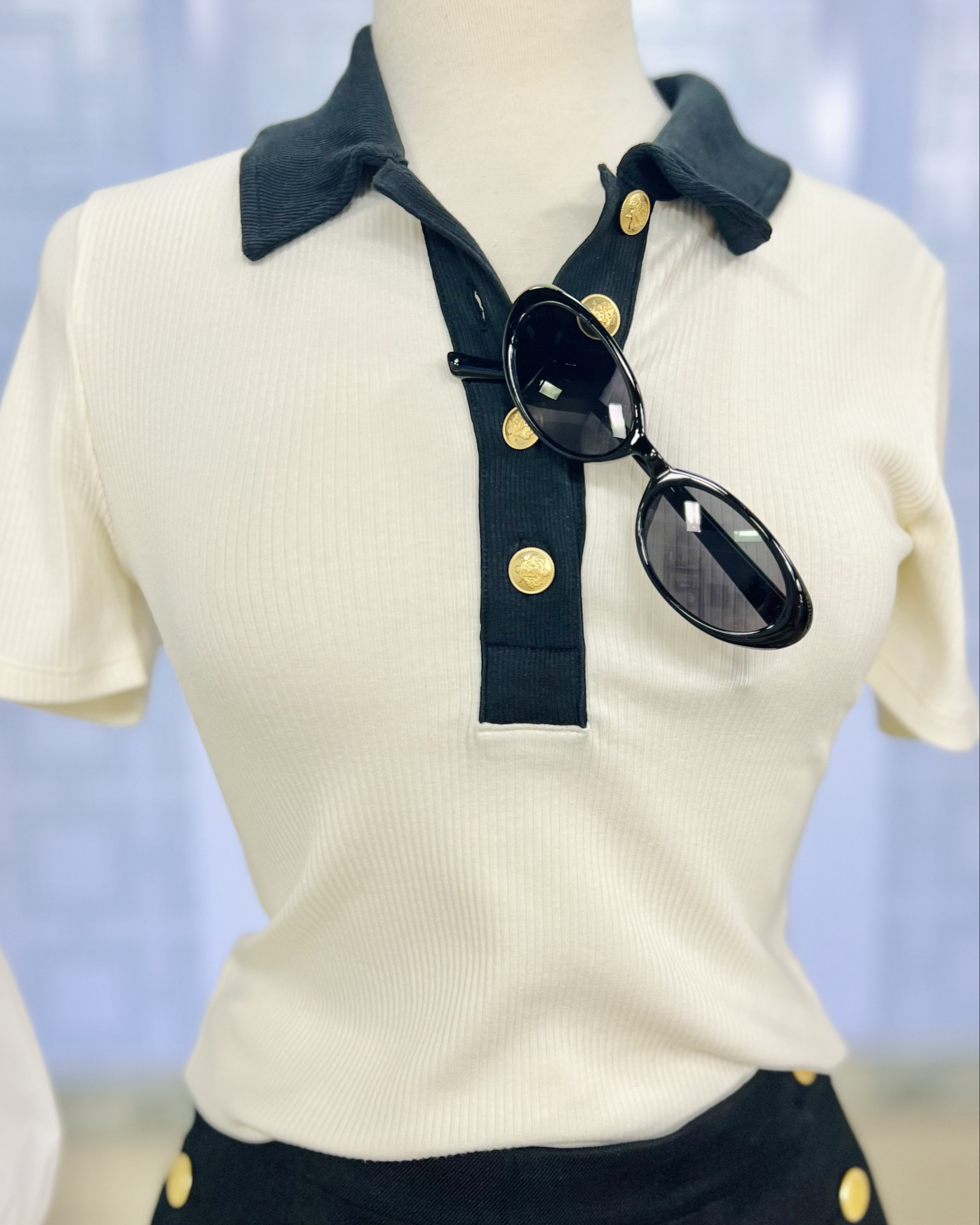 Typically when opting for shorts the French go with a longer and tailored cut. Which is so great for us that like the longer shorts-  because you’re staying cool but because the are tailored you’re going to look so put together! And these shorts are from JCrew, just feel the quality is so nice, they are light and I love the detail of the gold buttons. I’ve paired it with a little collared short sleeve shirt, the love their collared shirts- again, it’s not a heavy thick top- it’s light and the little gold buttons just elevates it! Paired with some little espadrilles, and some sunnies!

#LTKSeasonal #LTKStyleTip #LTKFindsUnder100