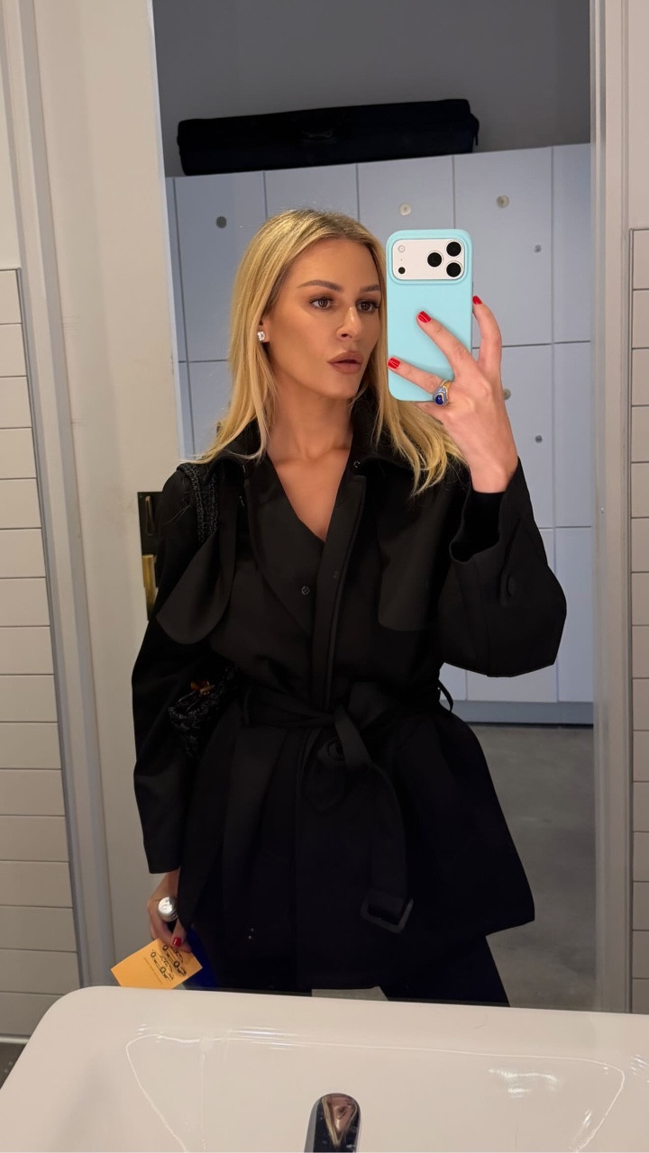 Solo podcast day 🖤 

 