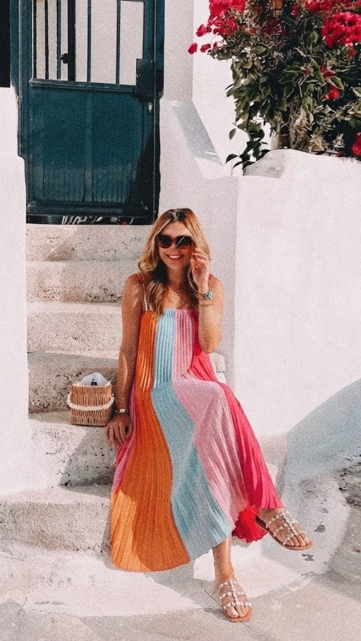 Sommer Urlaubs Outfit ❤️ es muss nicht immer eintönig sein. Ein buntes Kleid 👗 zieht alle Blicke auf dich. Ich habe ein paar ähnliche Varianten rausgesucht ✨

#LTKdeutschland #LTKstyletip #LTKsummer