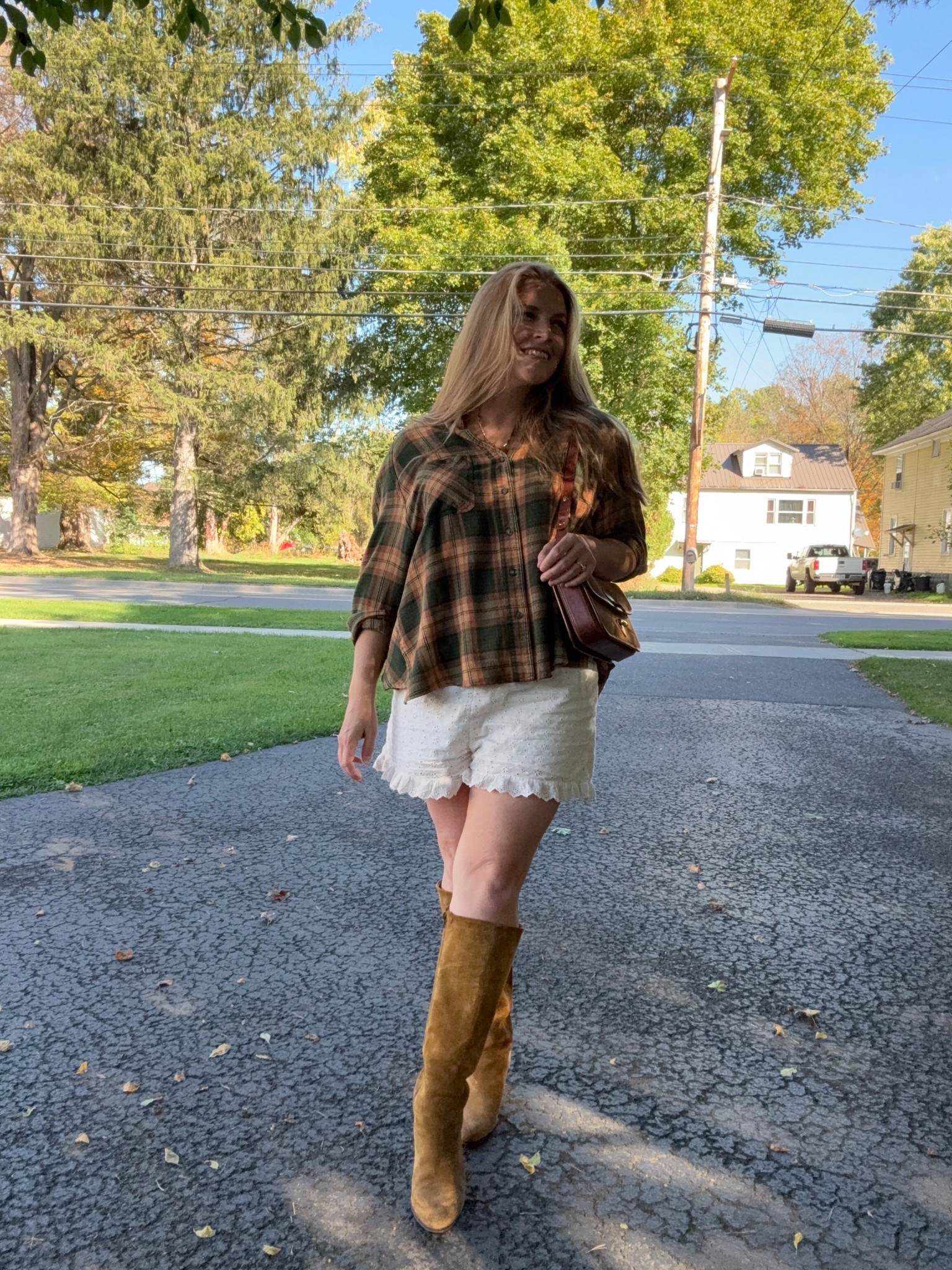 One month postpartum 🍂

Flannel, tall boots, leather boots, eyelet shorts, lace shorts, affordable fashion, leather bag, fall fashion, comfy, cozy, casual fall fashion 

#LTKShoeCrush #LTKItBag #LTKFindsUnder50